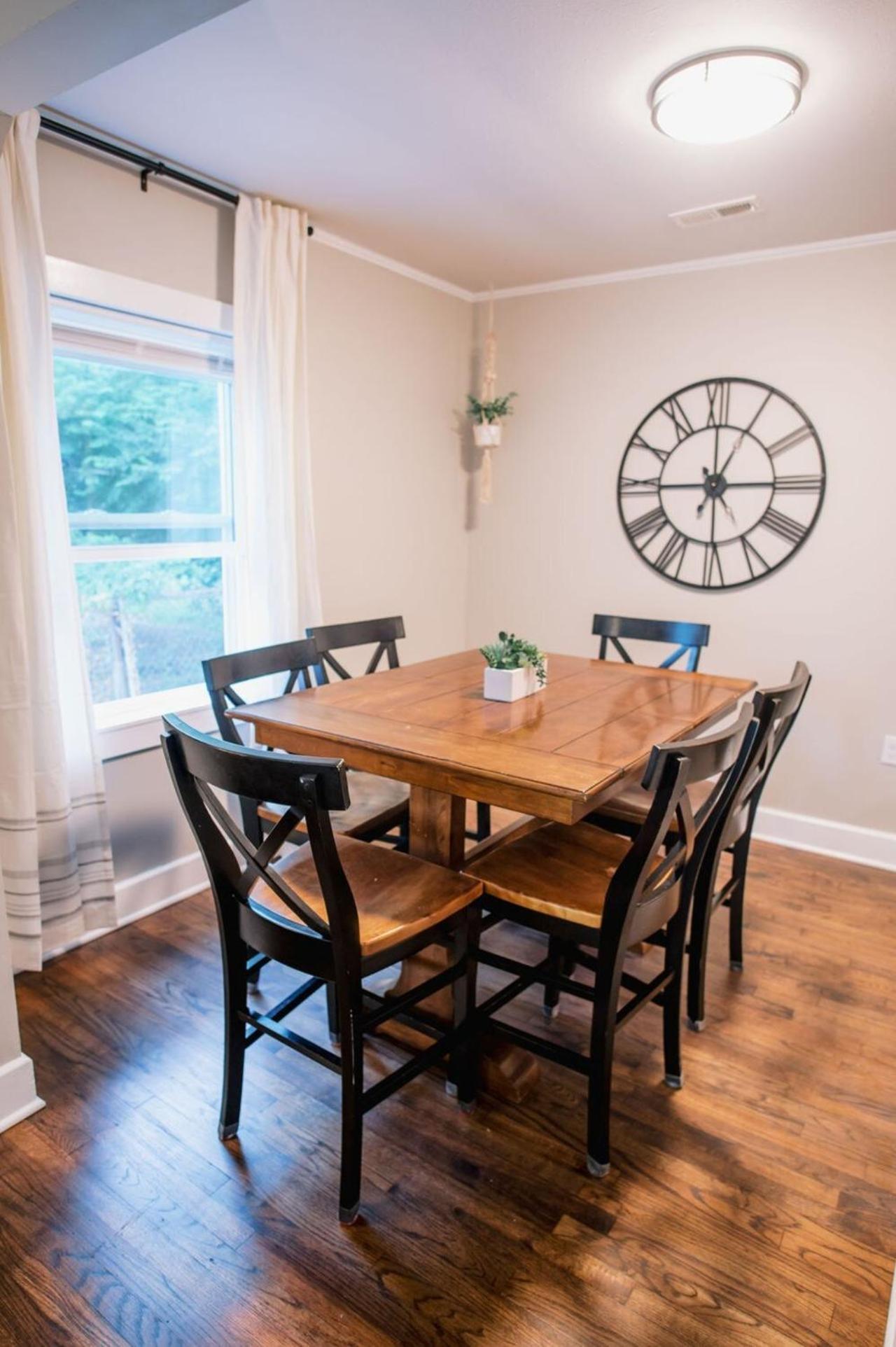 Convenient To Park Circle And Downtown Holiday home *