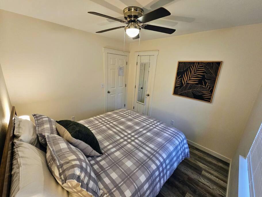 Holiday home Madrona's A