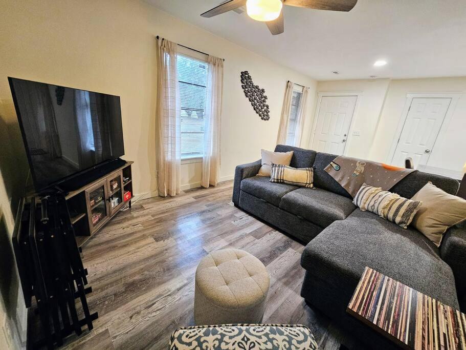 Madrona's A Holiday home