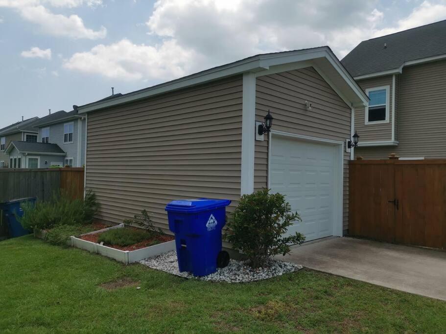 Sweet In Charleston! 3br Full Amenities *