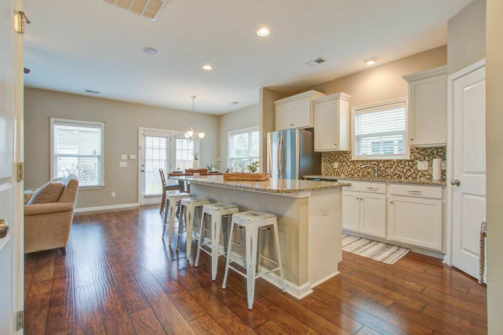 Villa Sweet In Charleston! 3br Full Amenities Charleston