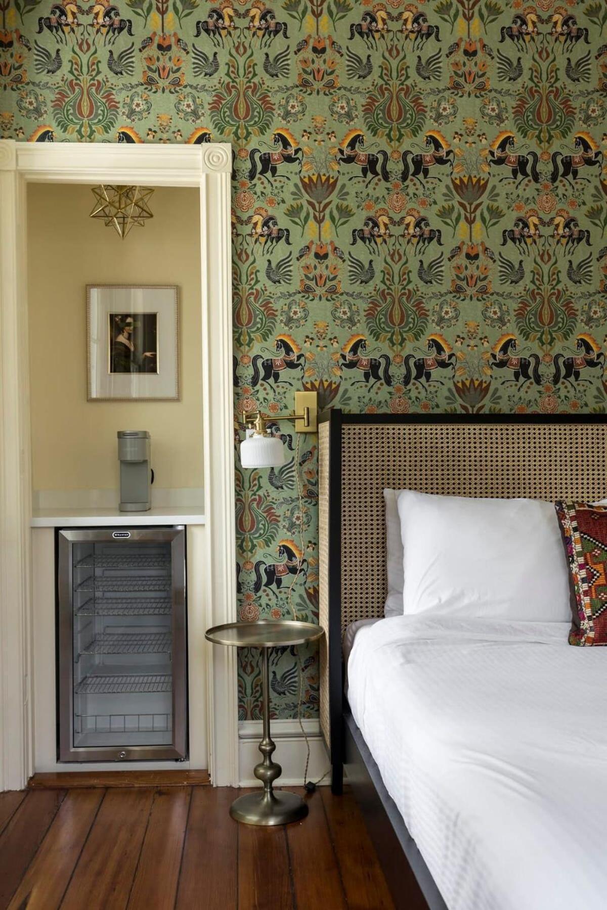 The Ashley Veranda King With Breakfast Bed & Breakfast