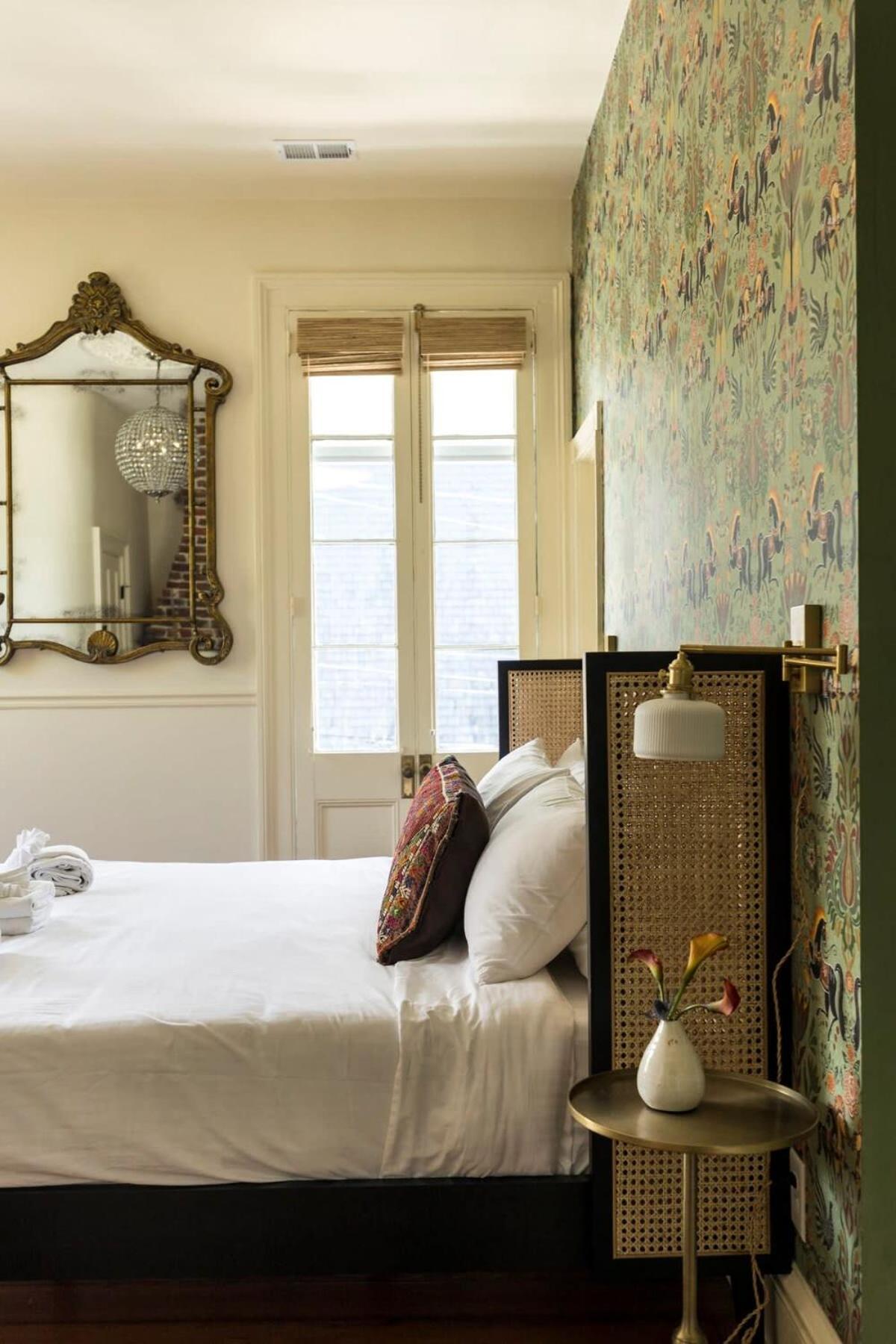 The Ashley Veranda King With Breakfast Bed & Breakfast Charleston