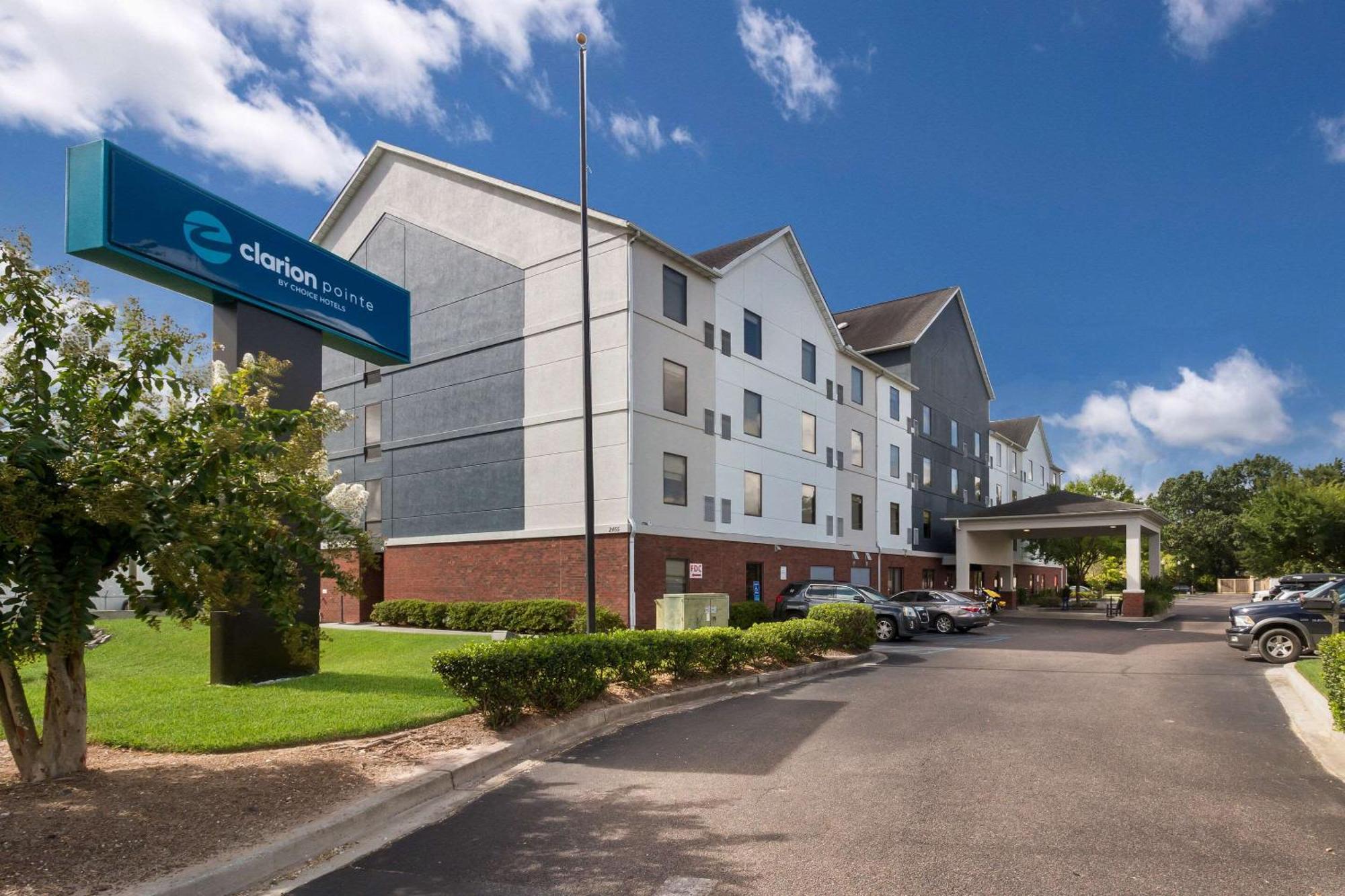 Clarion Pointe - West Ashley Hotel 2*
