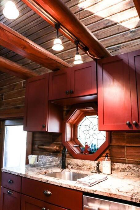 Southern Charmed Cozy Log * Charleston