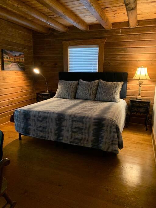 Southern Charmed Cozy Log Charleston