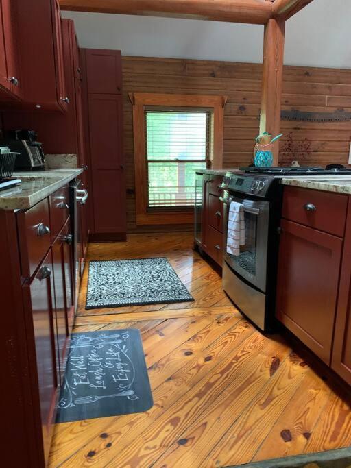 Holiday home Southern Charmed Cozy Log *