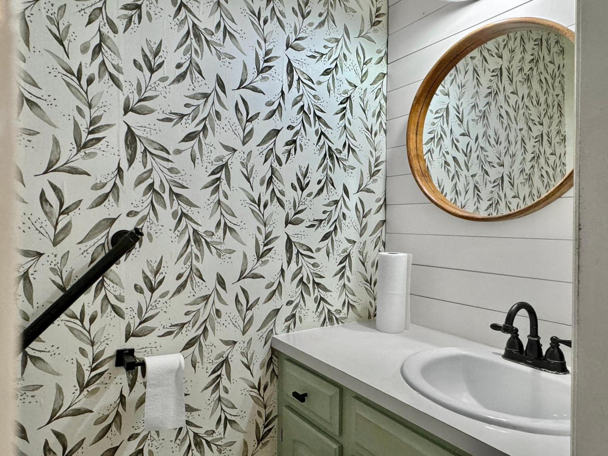 Cozy Away From - Pet-friendly, King Bed Holiday home Charleston
