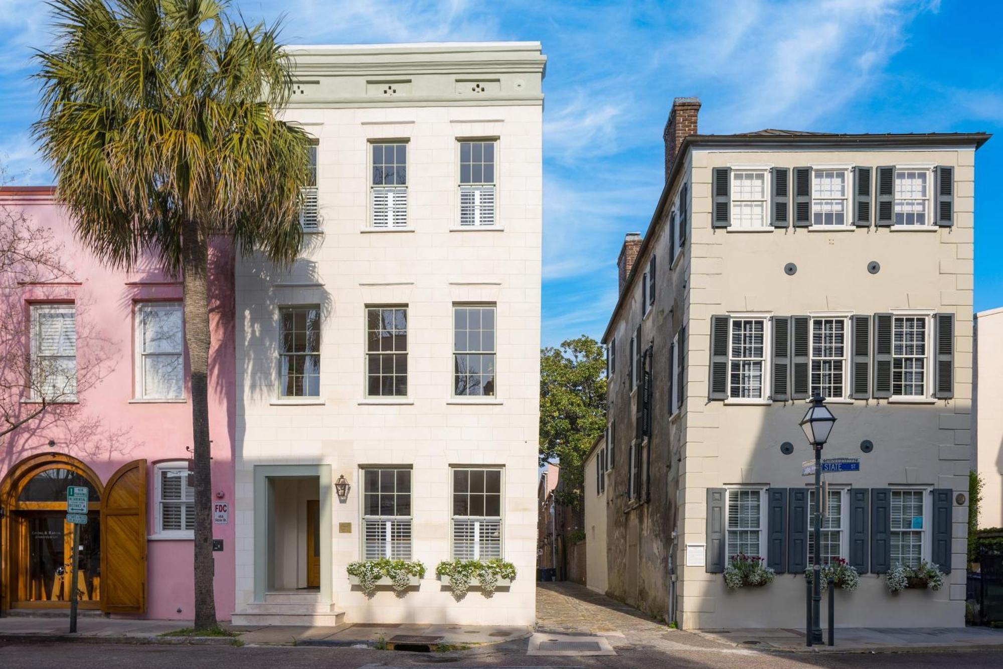Holiday home State St A By Avantstay Heart Of French Quarter *
