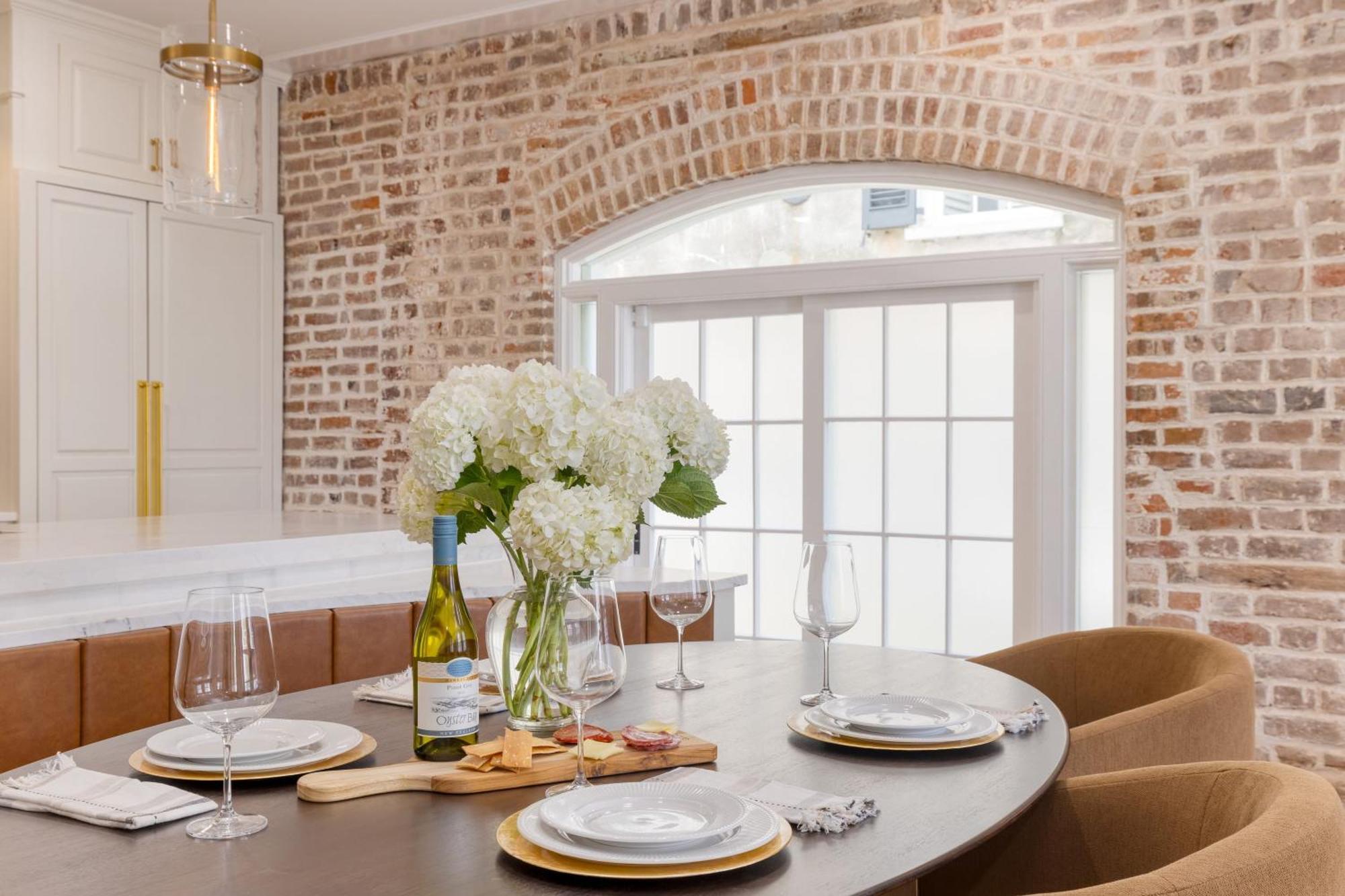 Holiday home State St A By Avantstay Heart Of French Quarter Charleston