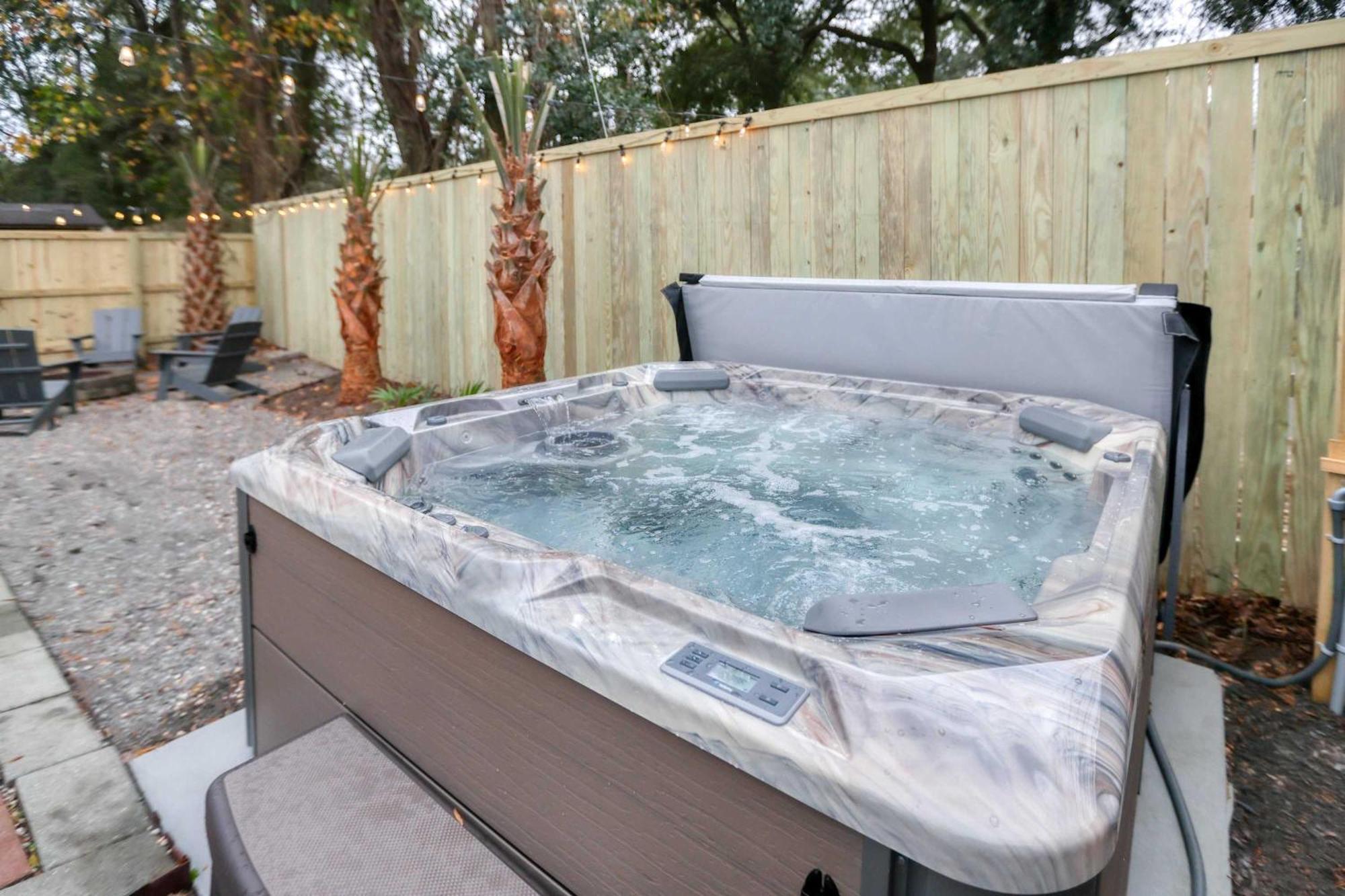 Renovated Oasis Mins To Dtwn And Holiday home Charleston