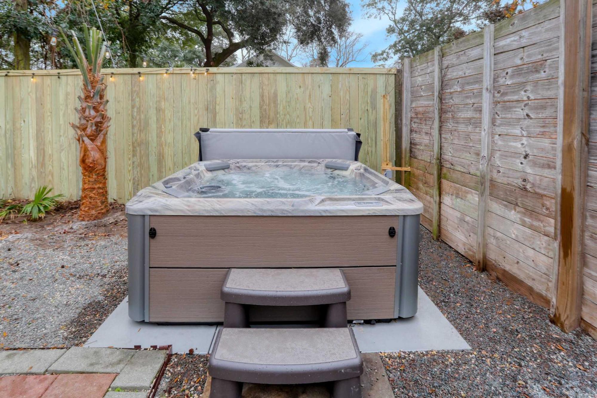 Renovated Oasis Mins To Dtwn And Holiday home