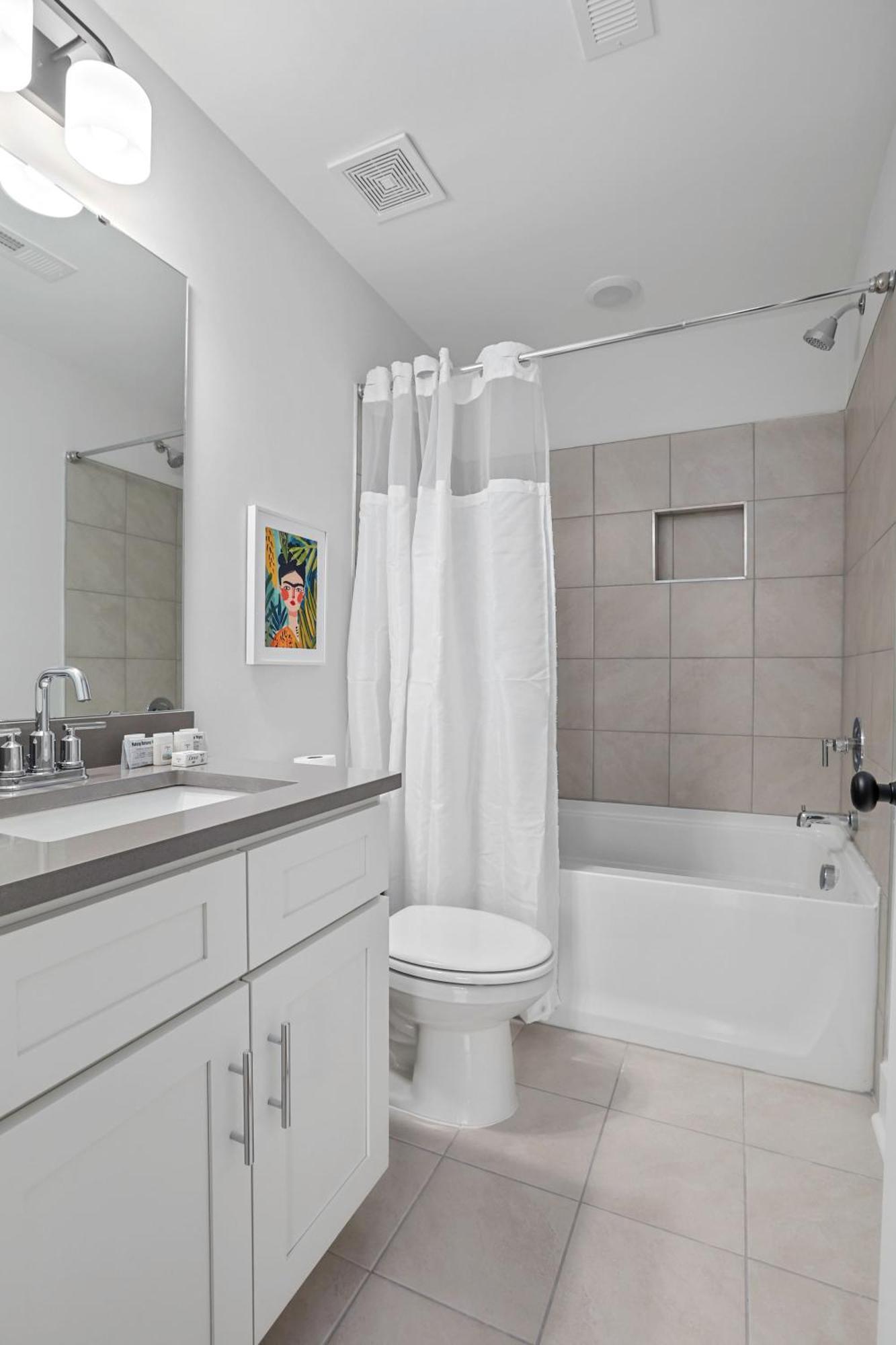 Holiday home Candy Cloud- Pool- Park Circle Mins To Dtwn *