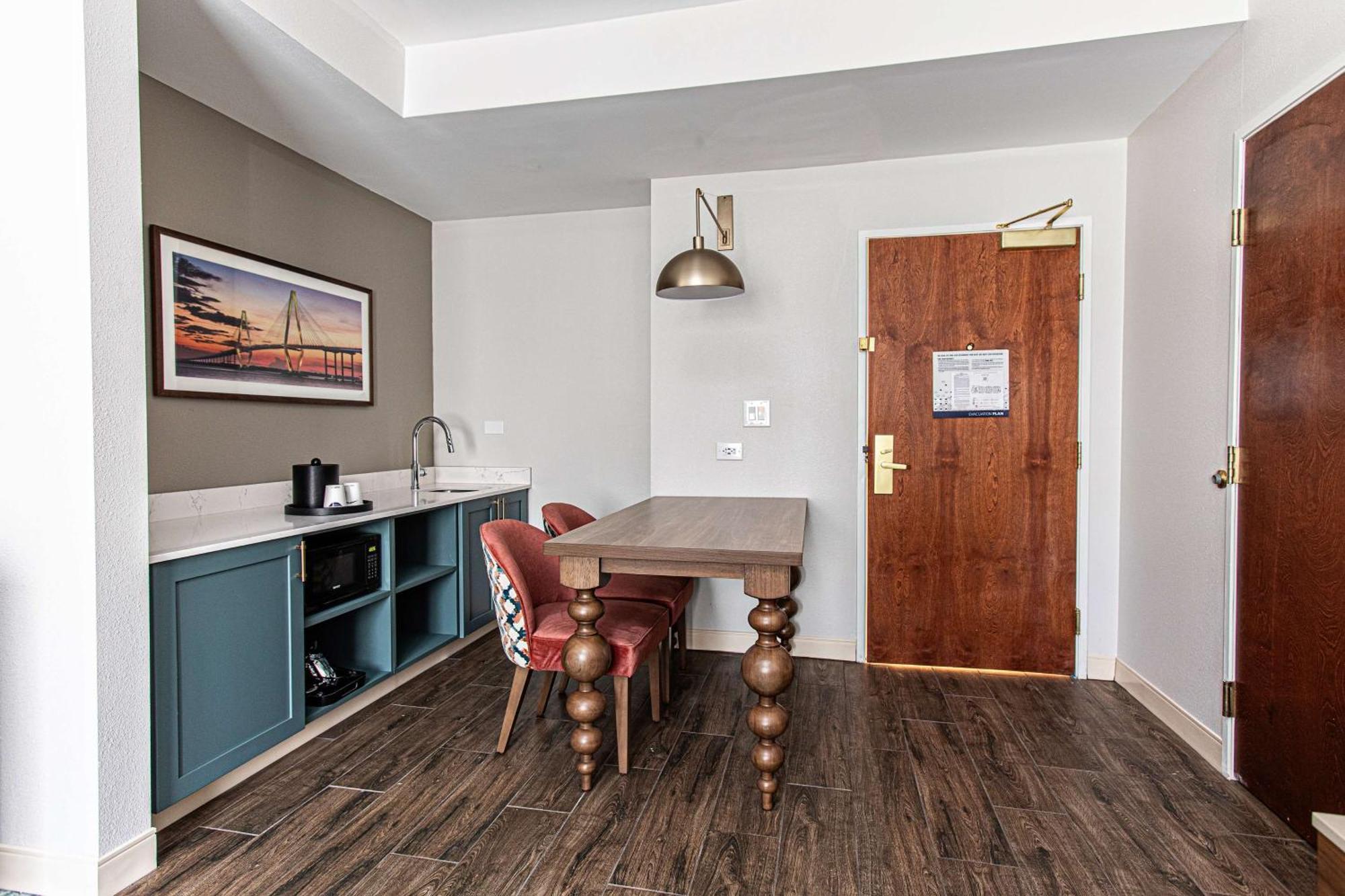 Hampton & Charleston-west Ashley Hotel Charleston