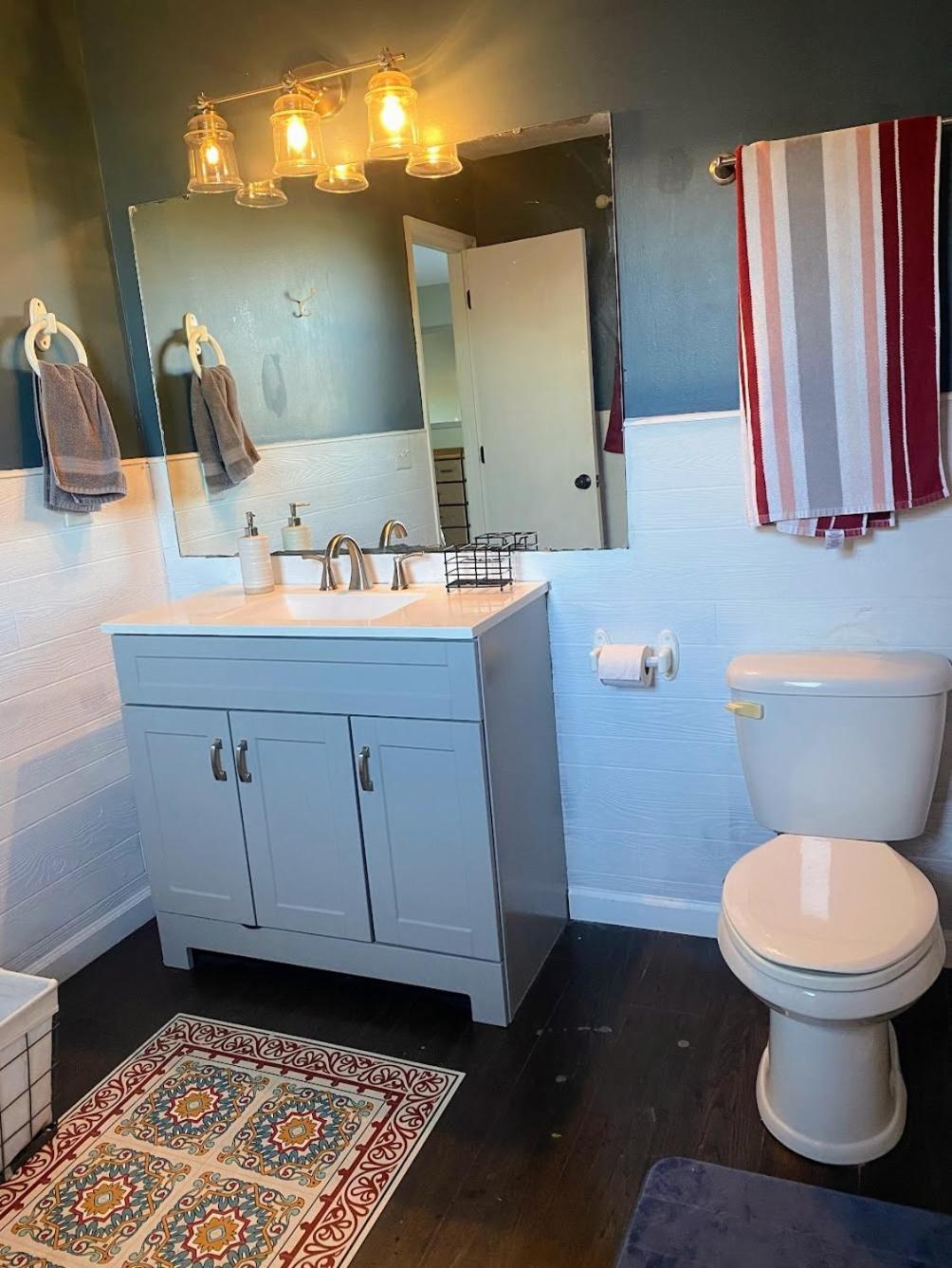 Full Townhouse Near Shem Creek & Downtown With Hot Tub