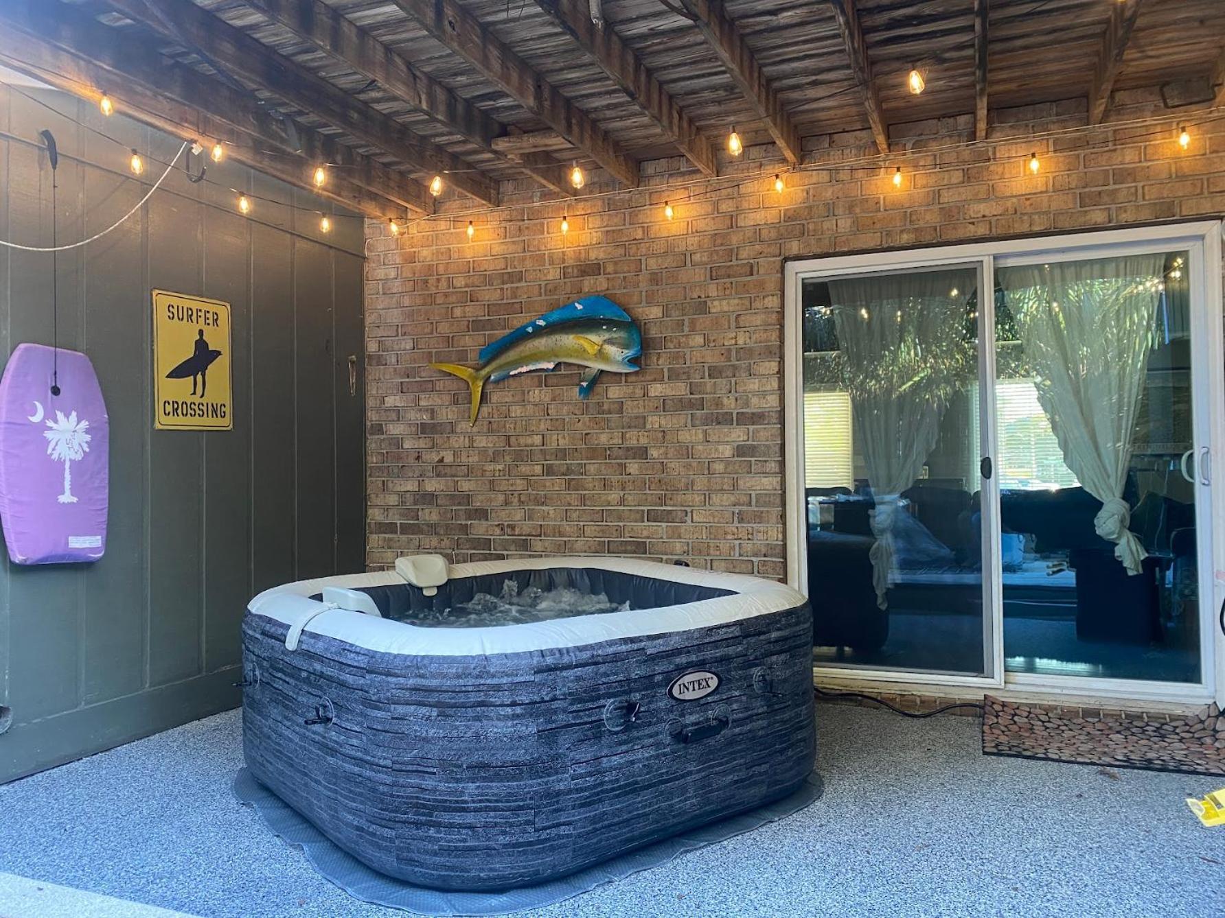 Full Townhouse Near Shem Creek & Downtown With Hot Tub Holiday home Charleston