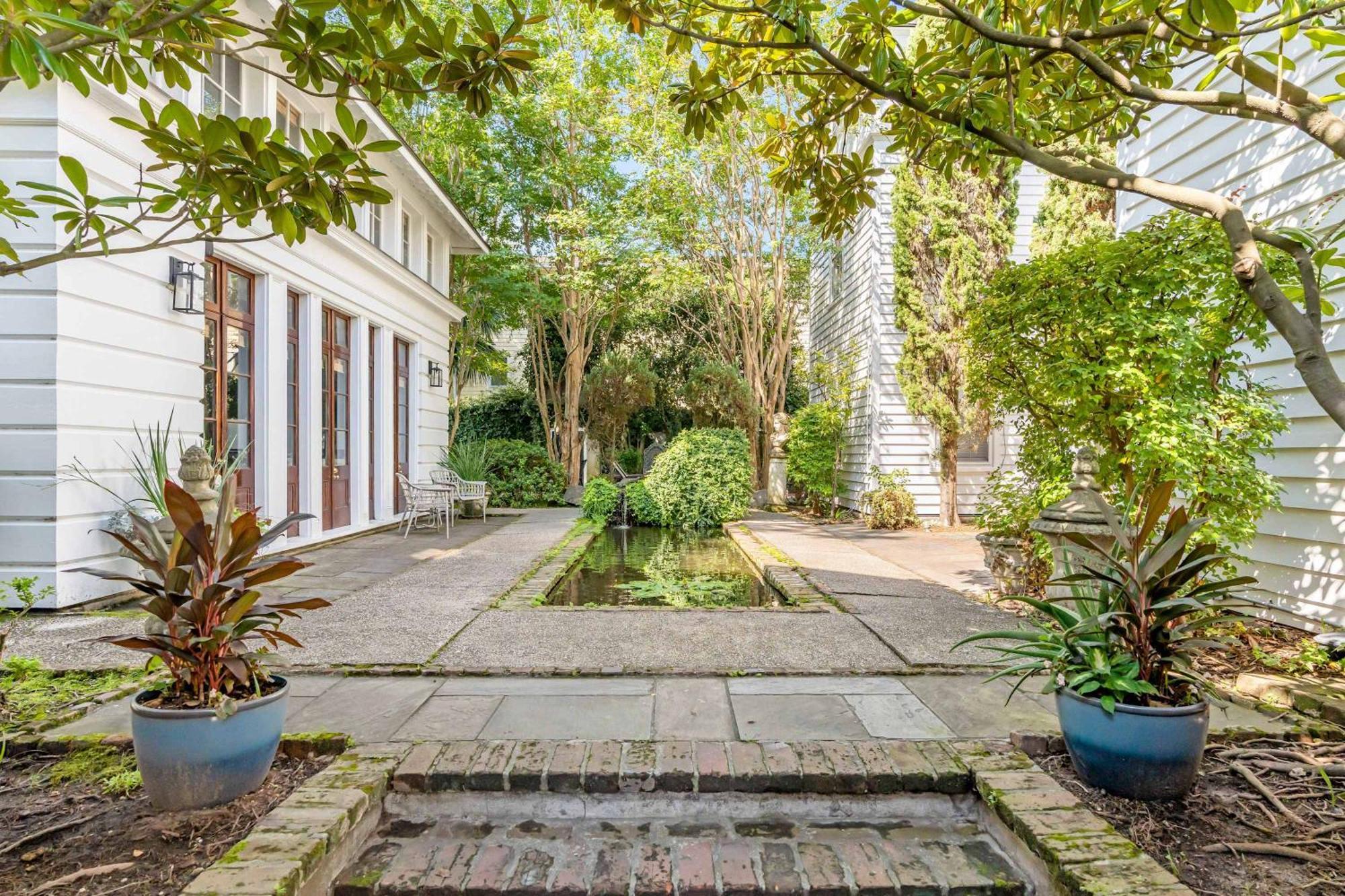 Serene With Beautiful Garden And Heated Pool Villa