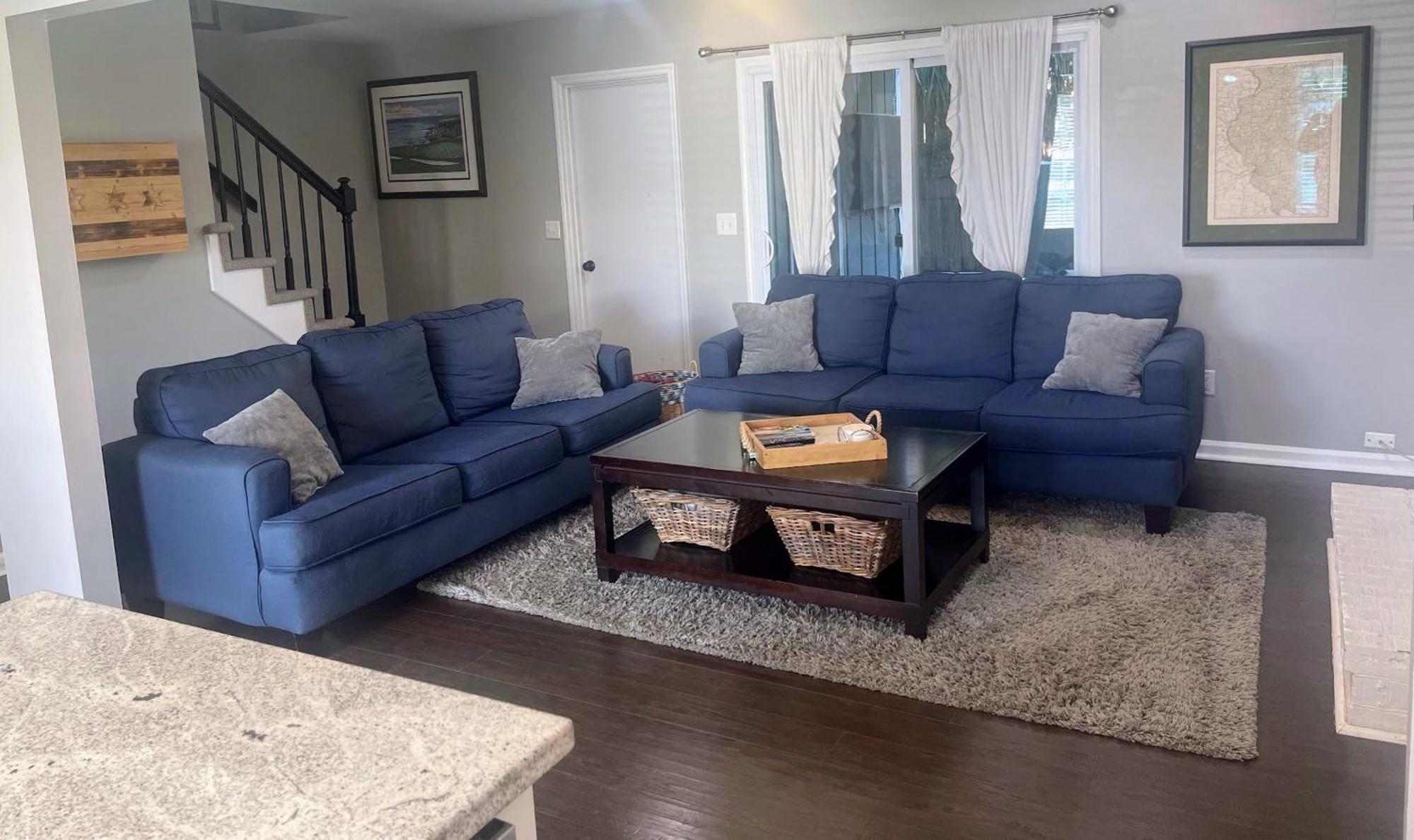 Full Townhouse Near Shem Creek & Downtown With Hot Tub Holiday home *