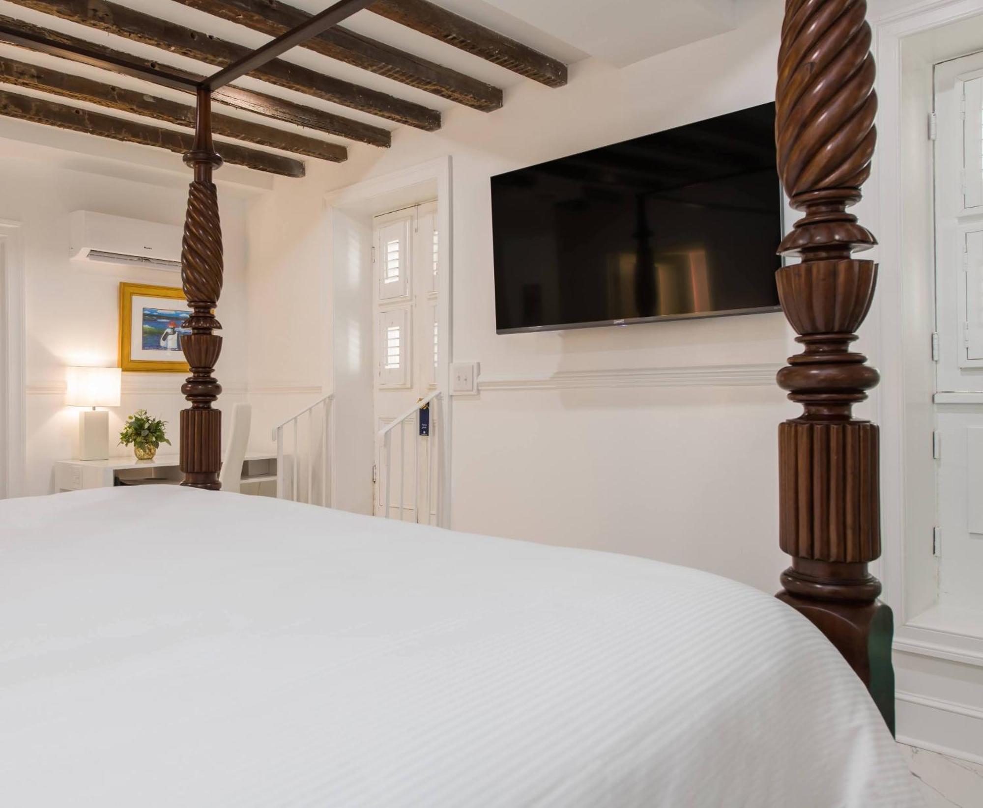 20 South Battery Bed & Breakfast