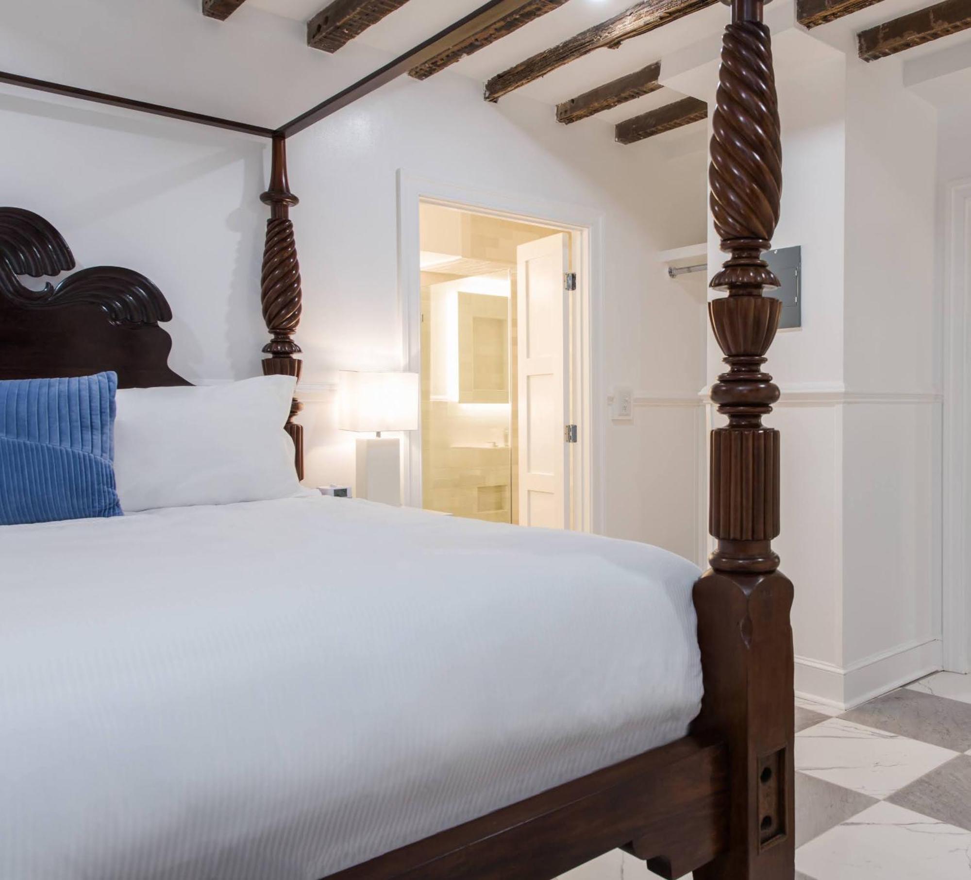 Bed & Breakfast 20 South Battery