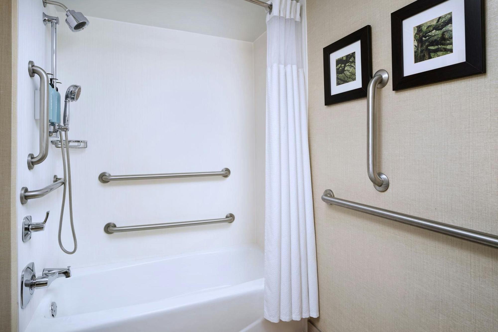 Courtyard By Marriott Historic District Hotel 3*
