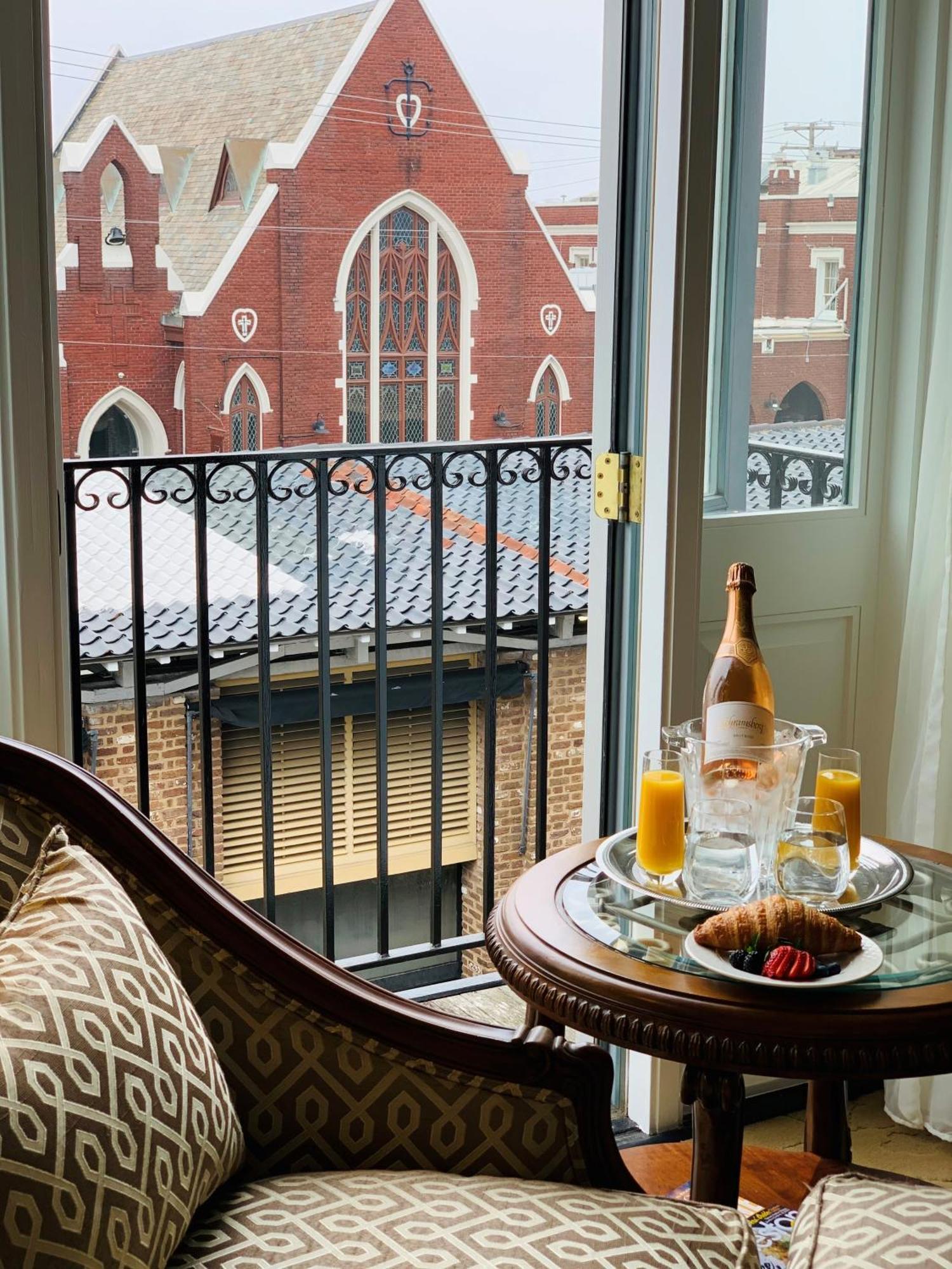 Hotel Market Pavilion 4*