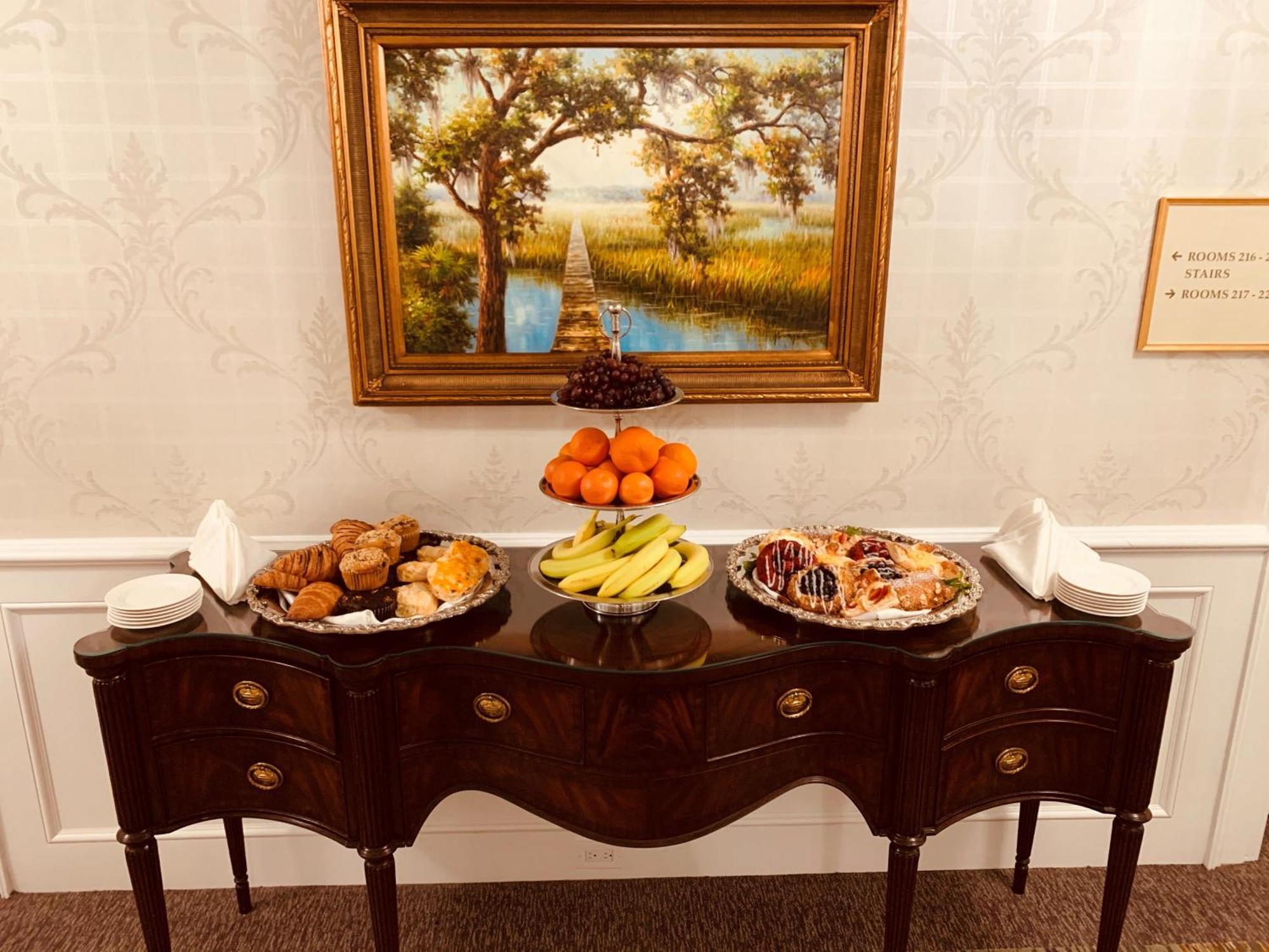 Market Pavilion 4* Charleston
