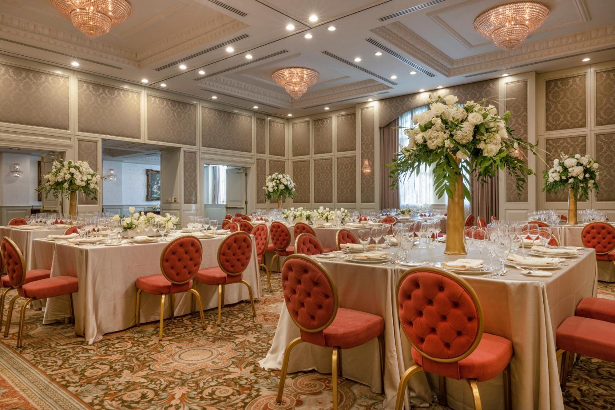 Hotel Market Pavilion 4*