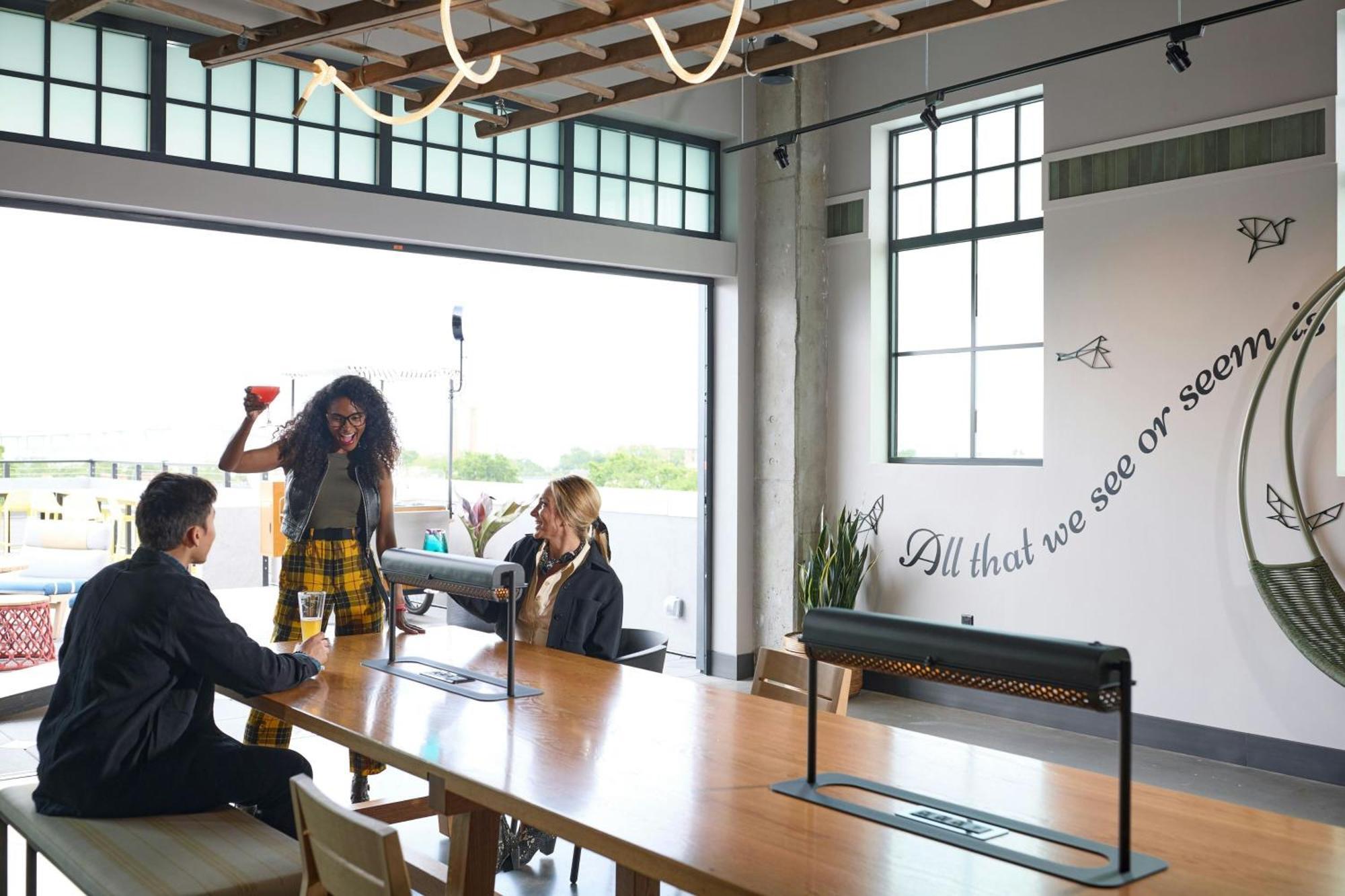 Moxy Downtown 3* Charleston
