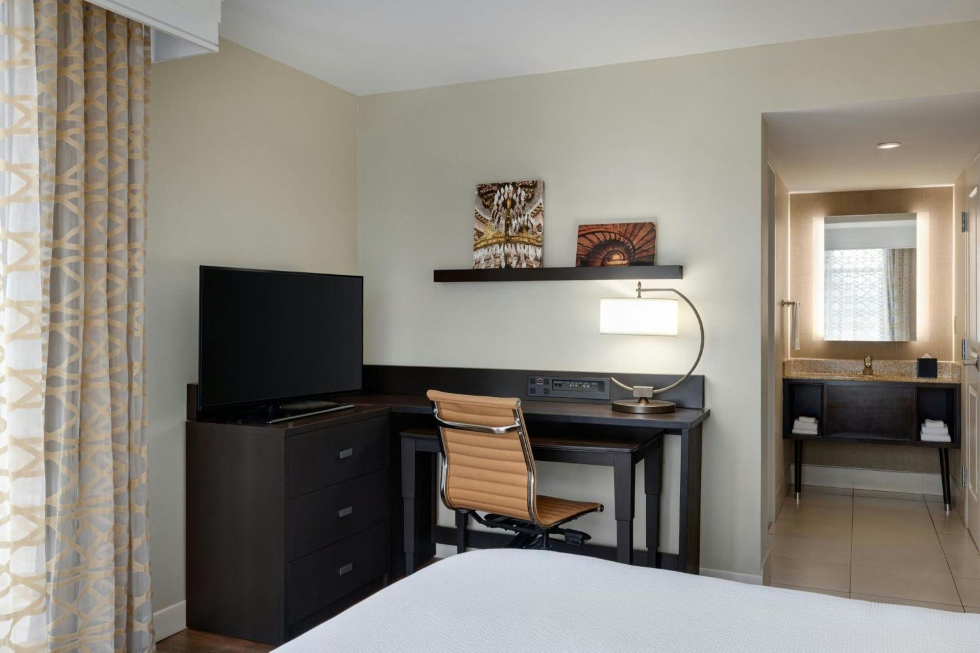 Courtyard By Marriott Historic District Hotel
