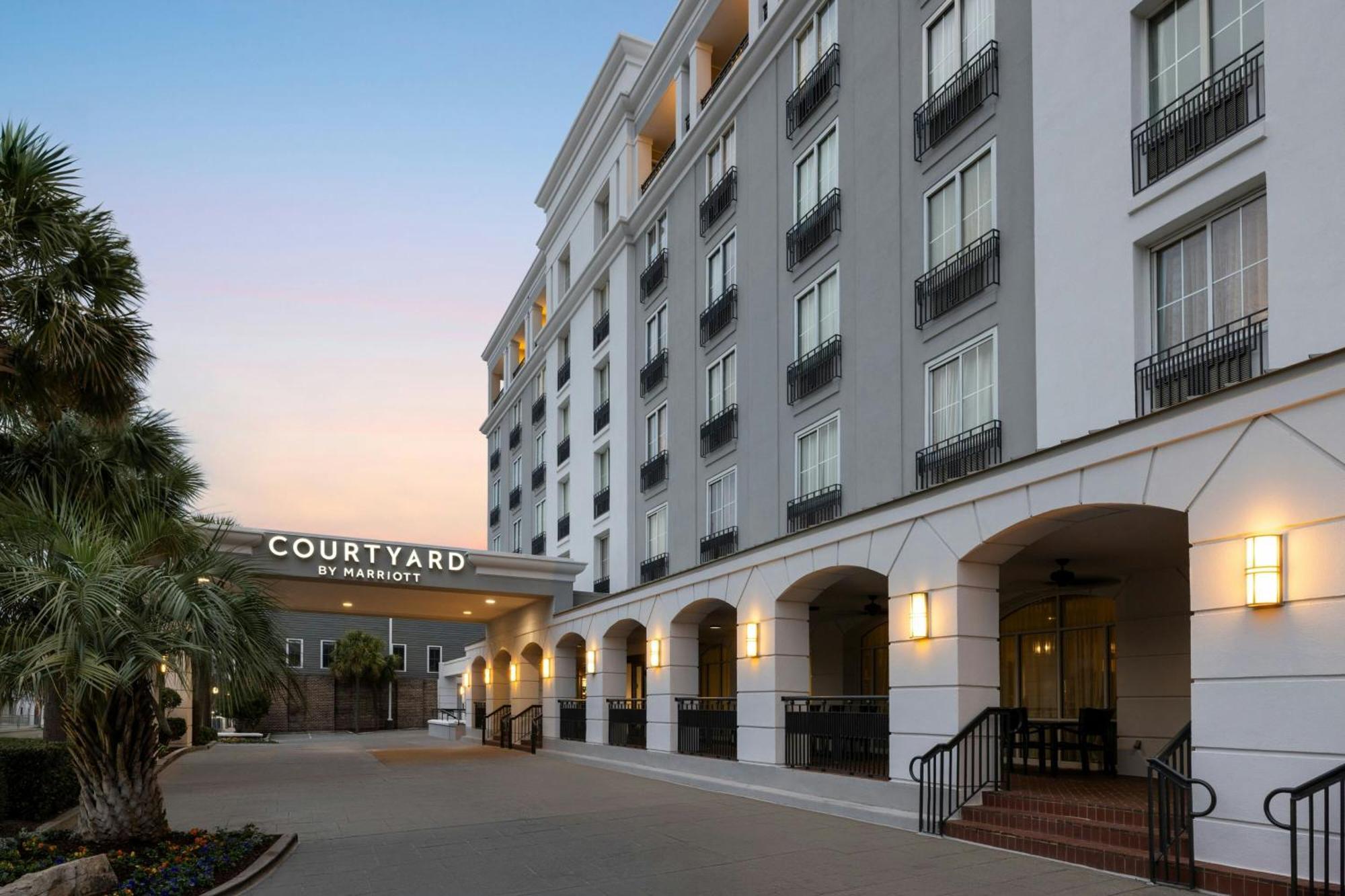 Hotel Courtyard By Marriott Historic District