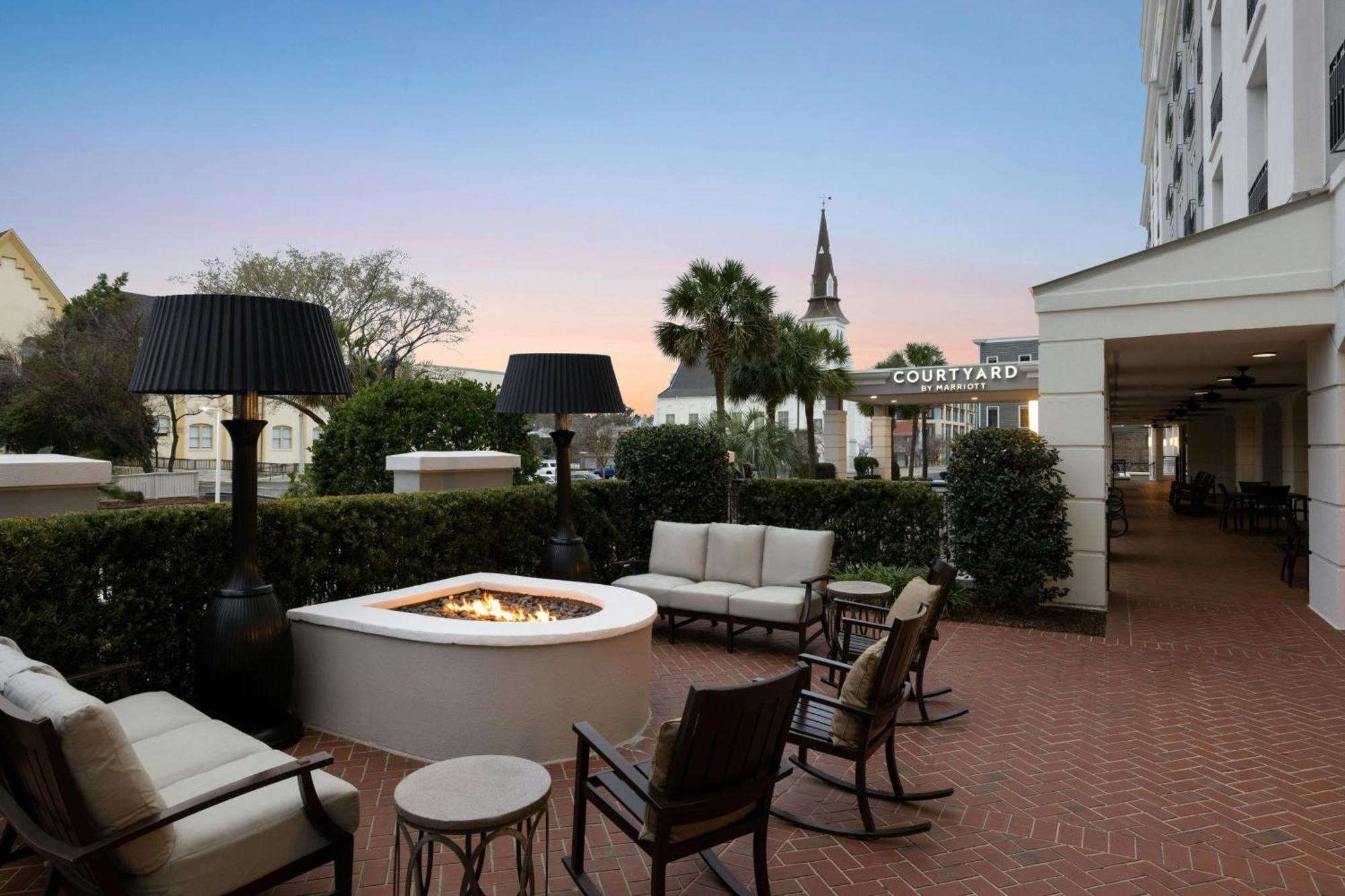 Hotel Courtyard By Marriott Historic District 3*