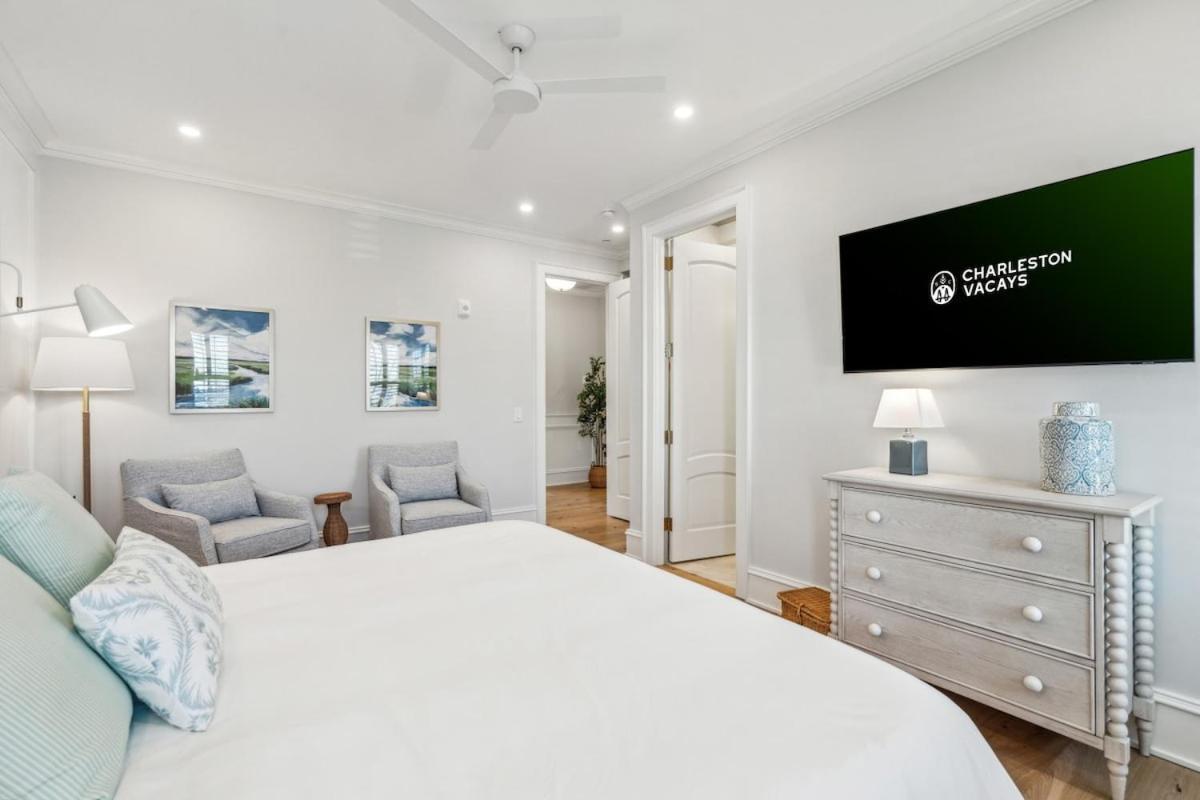 The Chateau - By Vacays Apartment *