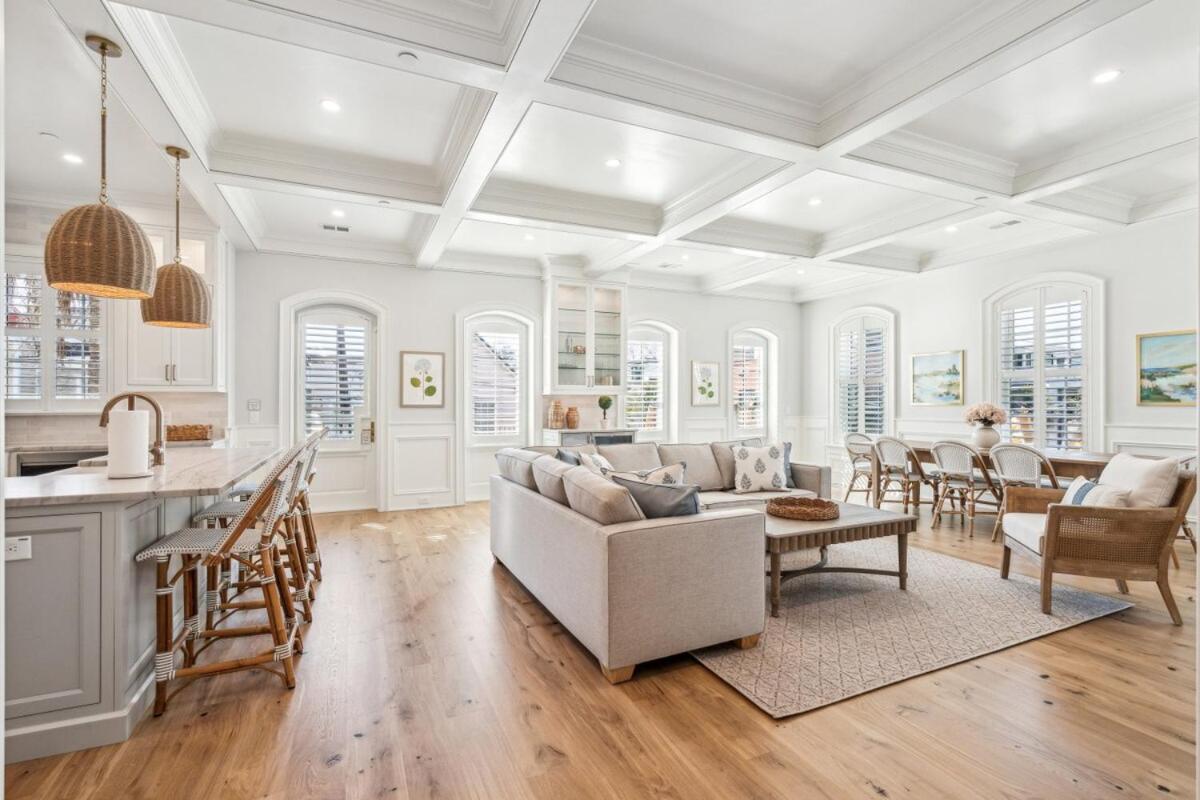 Apartment The Chateau - By Vacays Charleston