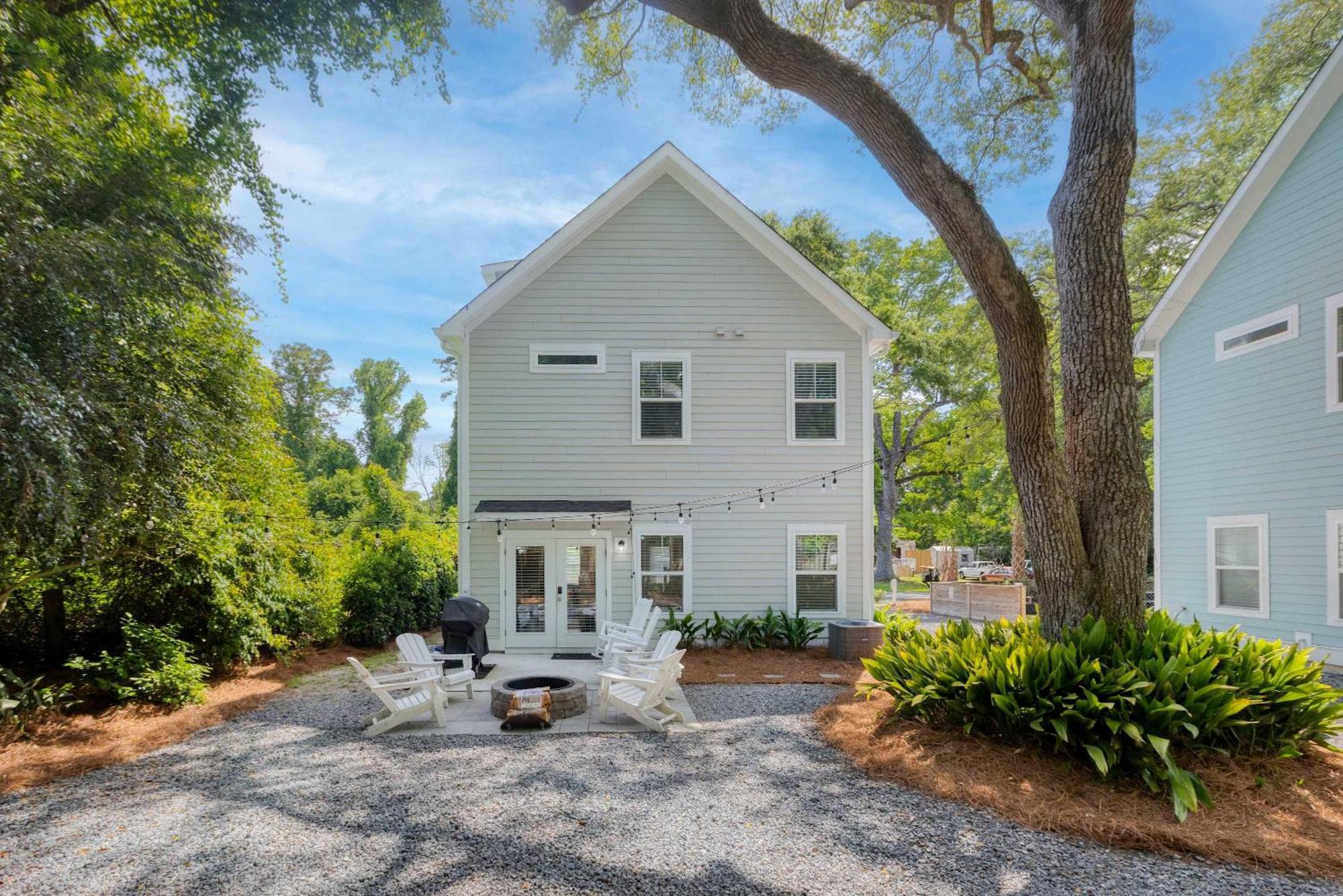 Spacious - 6 Mins To & Downtown Holiday home Charleston