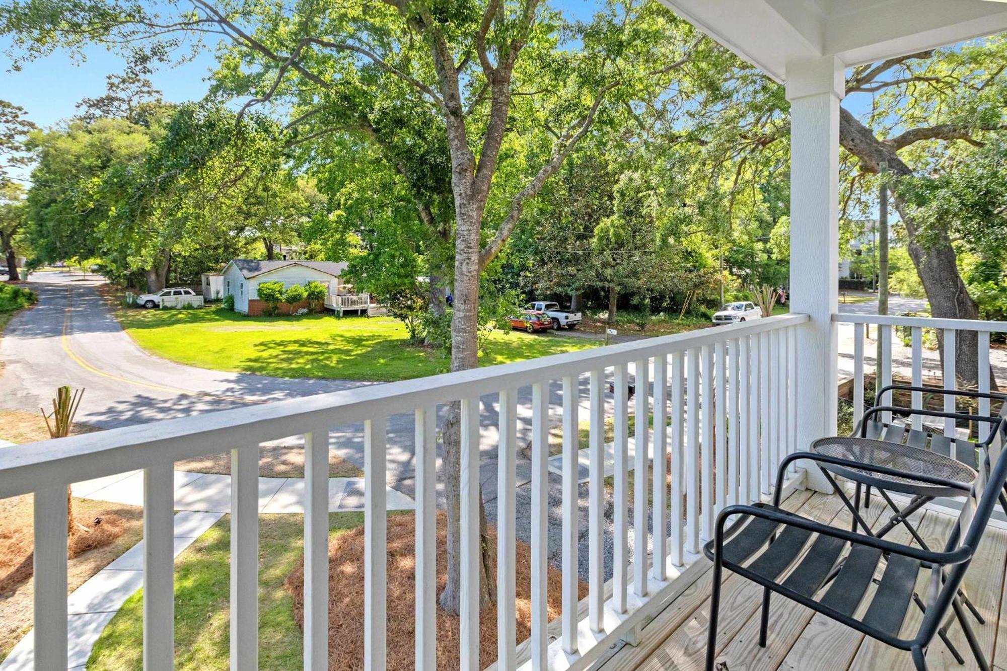 Holiday home Spacious - 6 Mins To & Downtown *