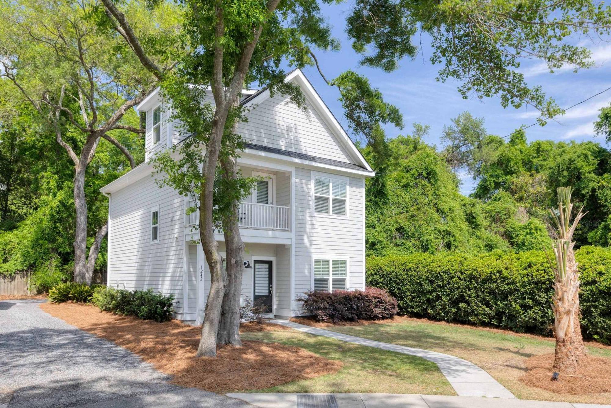 Holiday home Spacious - 6 Mins To & Downtown Charleston