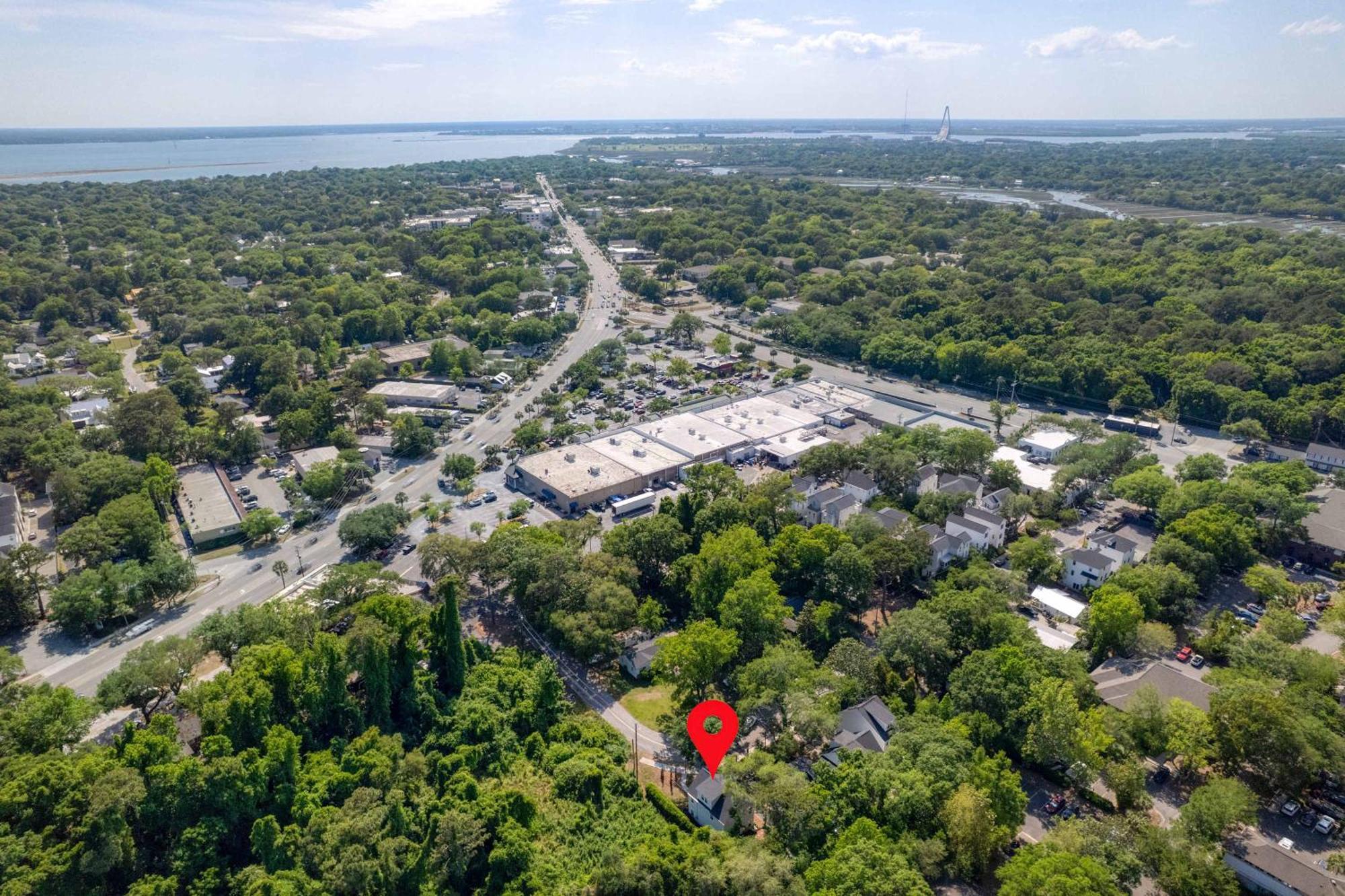 Spacious - 6 Mins To & Downtown * Charleston