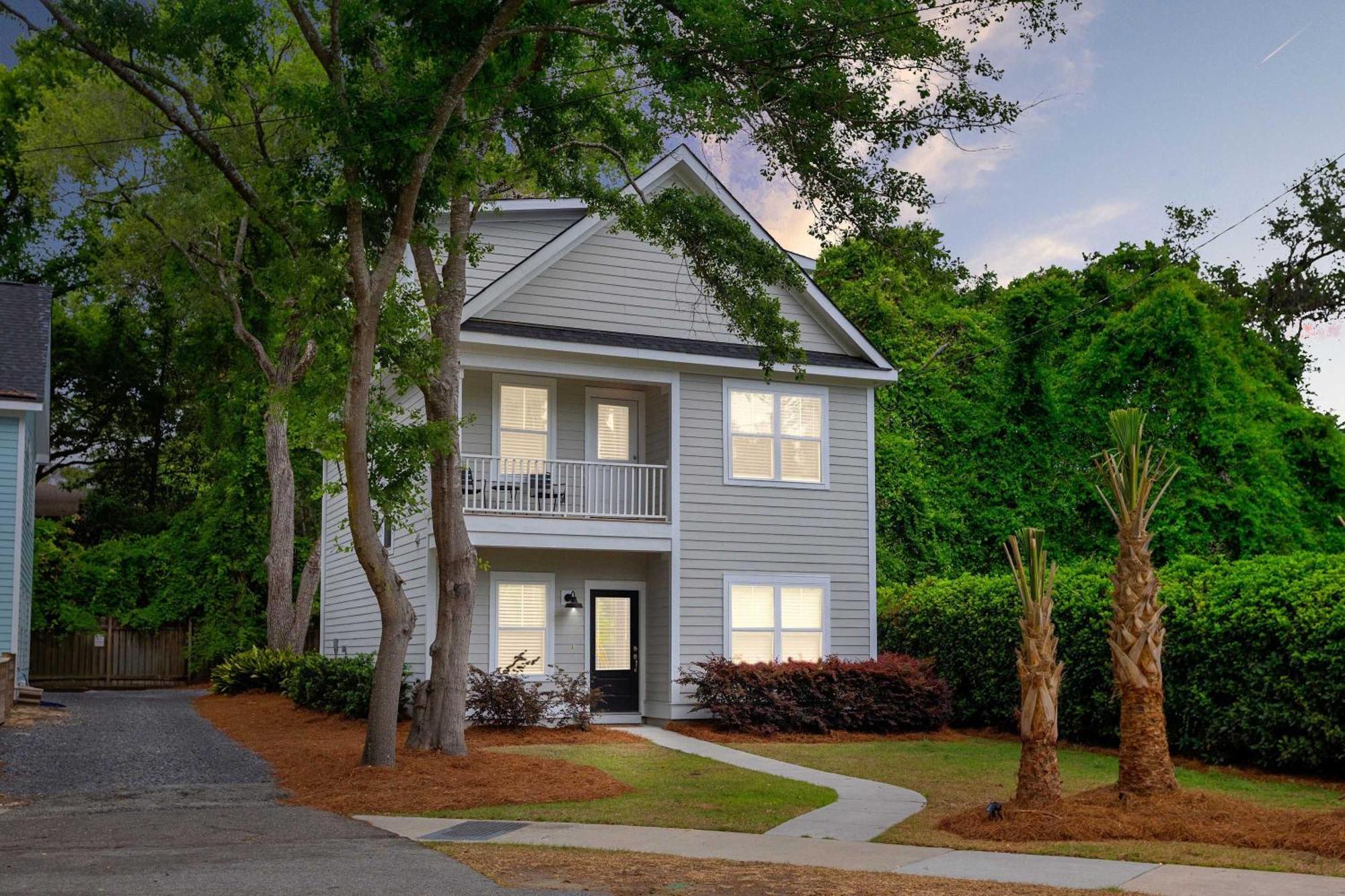 Holiday home Spacious - 6 Mins To & Downtown Charleston