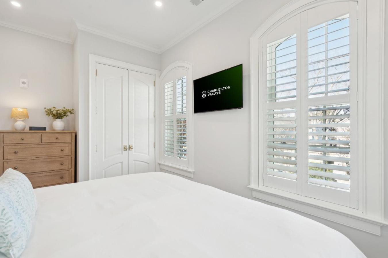 Apartment The Soiree By Vacays-new Build By King