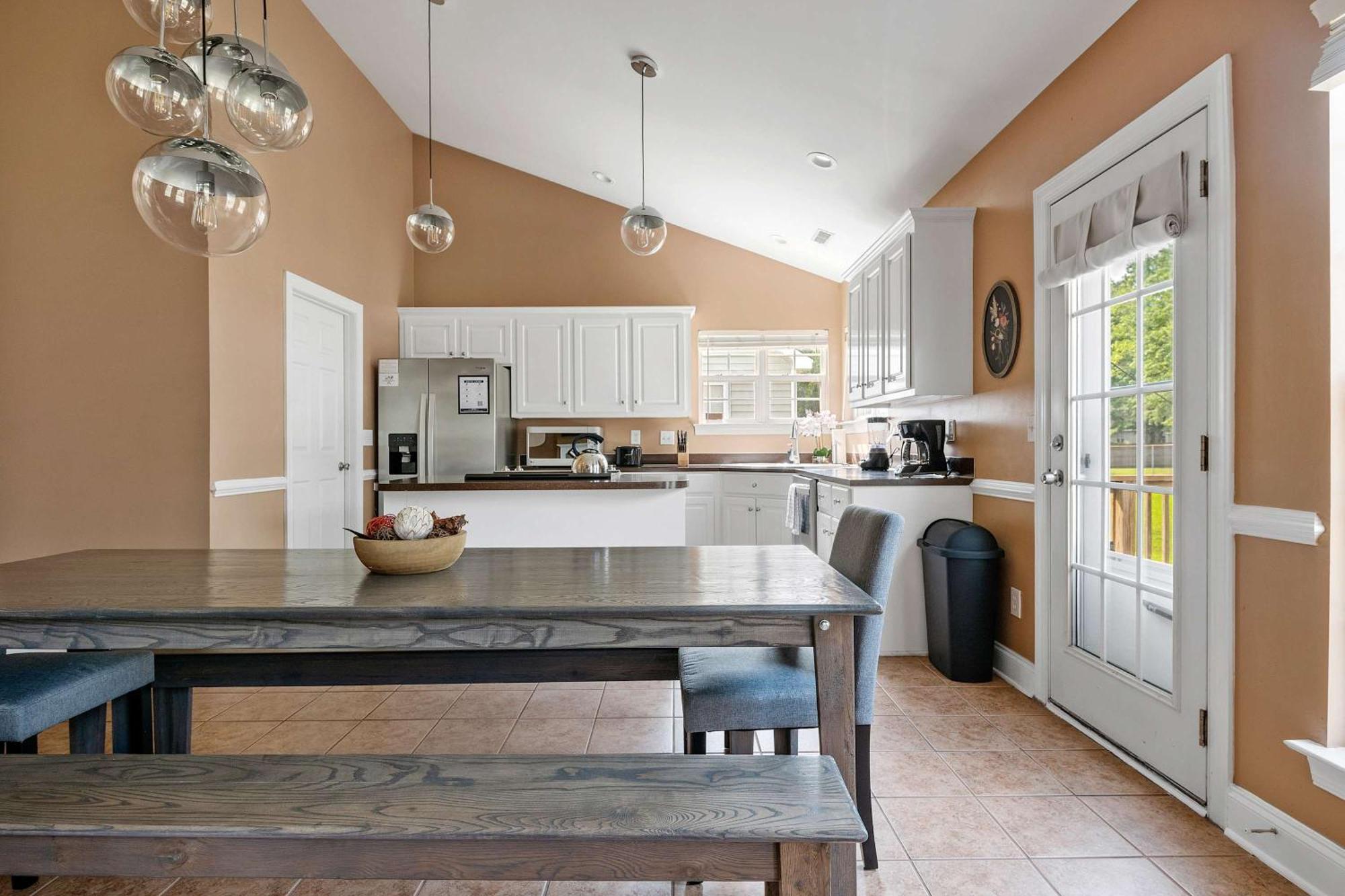Near Airport-20 Min To Downtown- Chucktown Retreat Holiday home