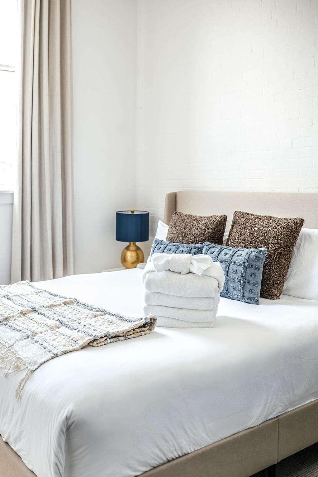 Hotel 360 King Charleston