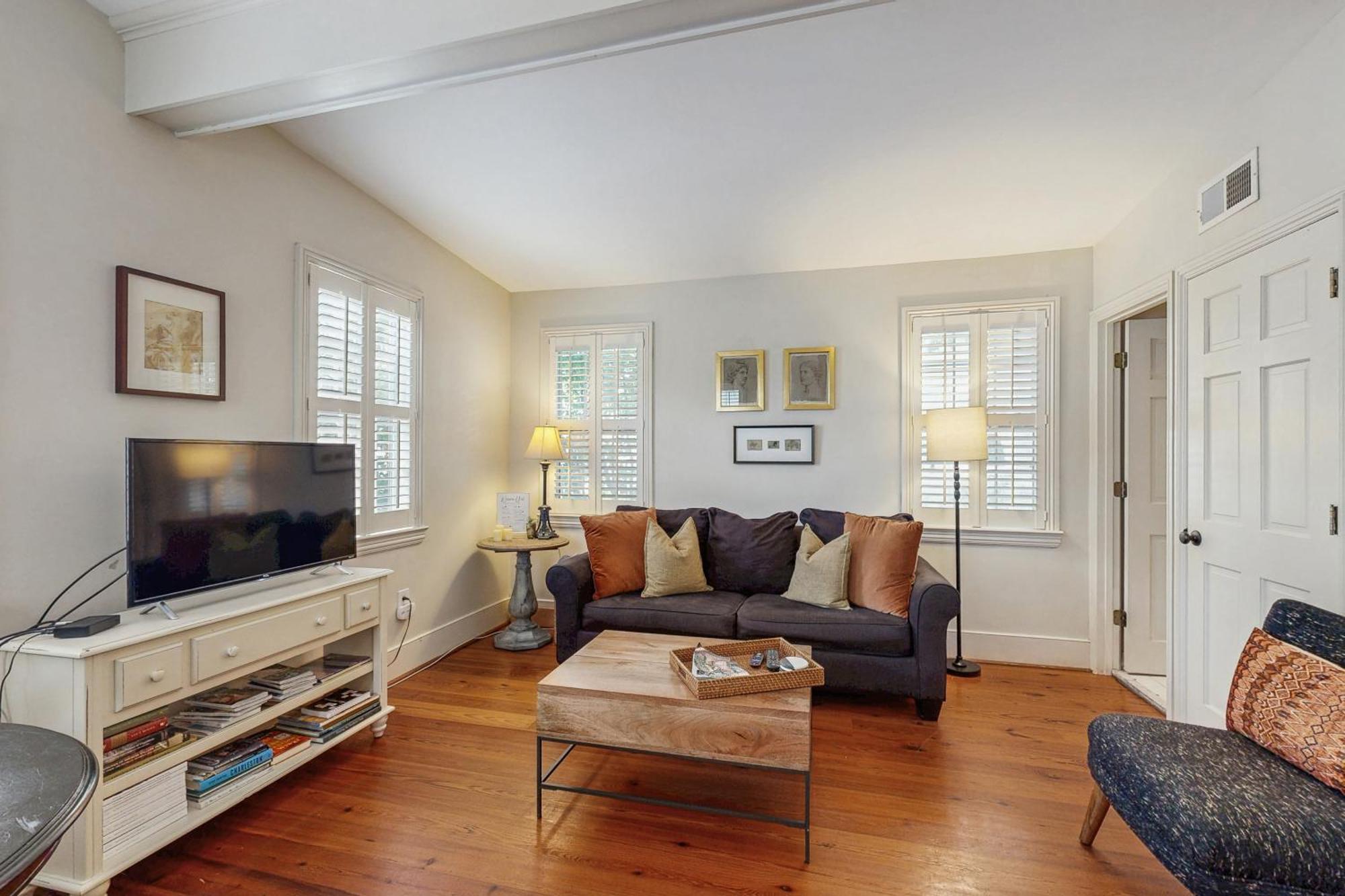 4 Bee St Charleston