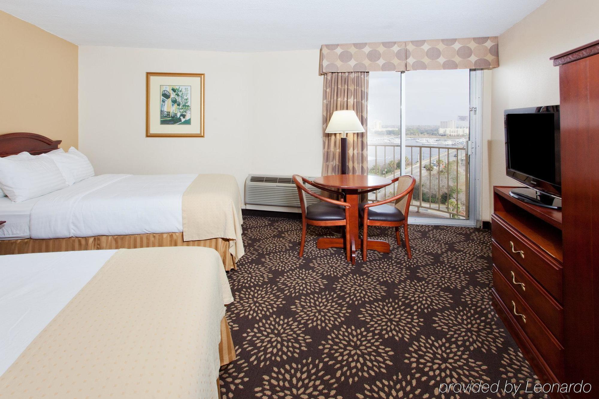 Charleston-riverview By Ihg 3*