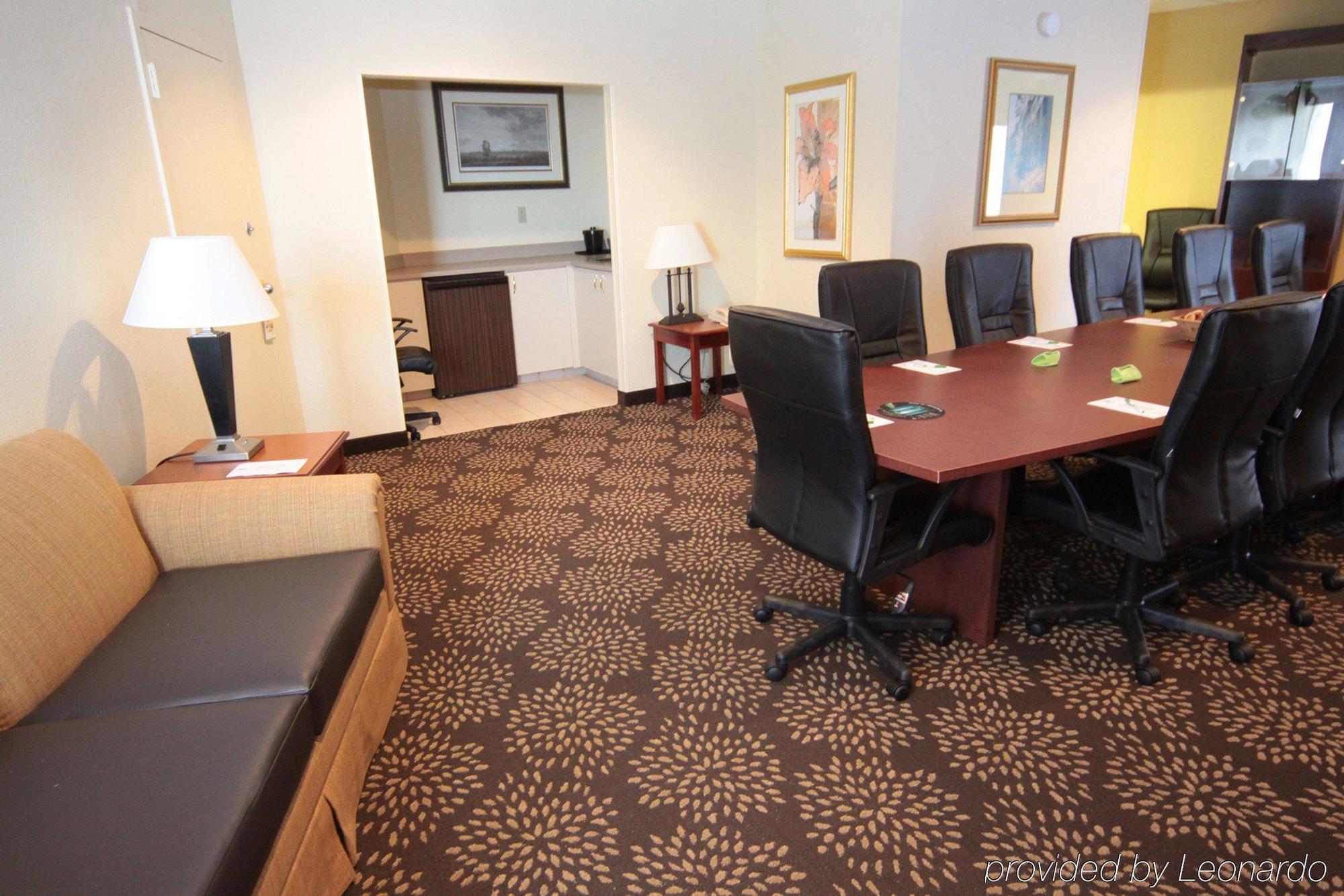 Hotel Charleston-riverview By Ihg 3*