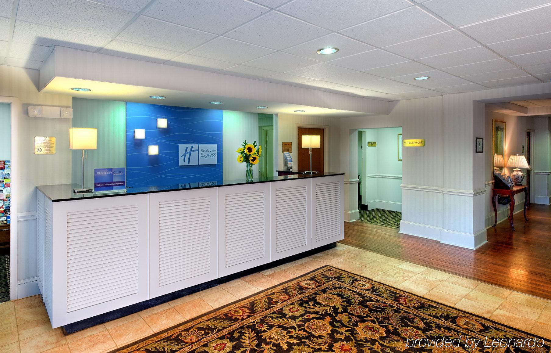 Hotel Express Us Highway 17 & I-526 By Ihg Charleston