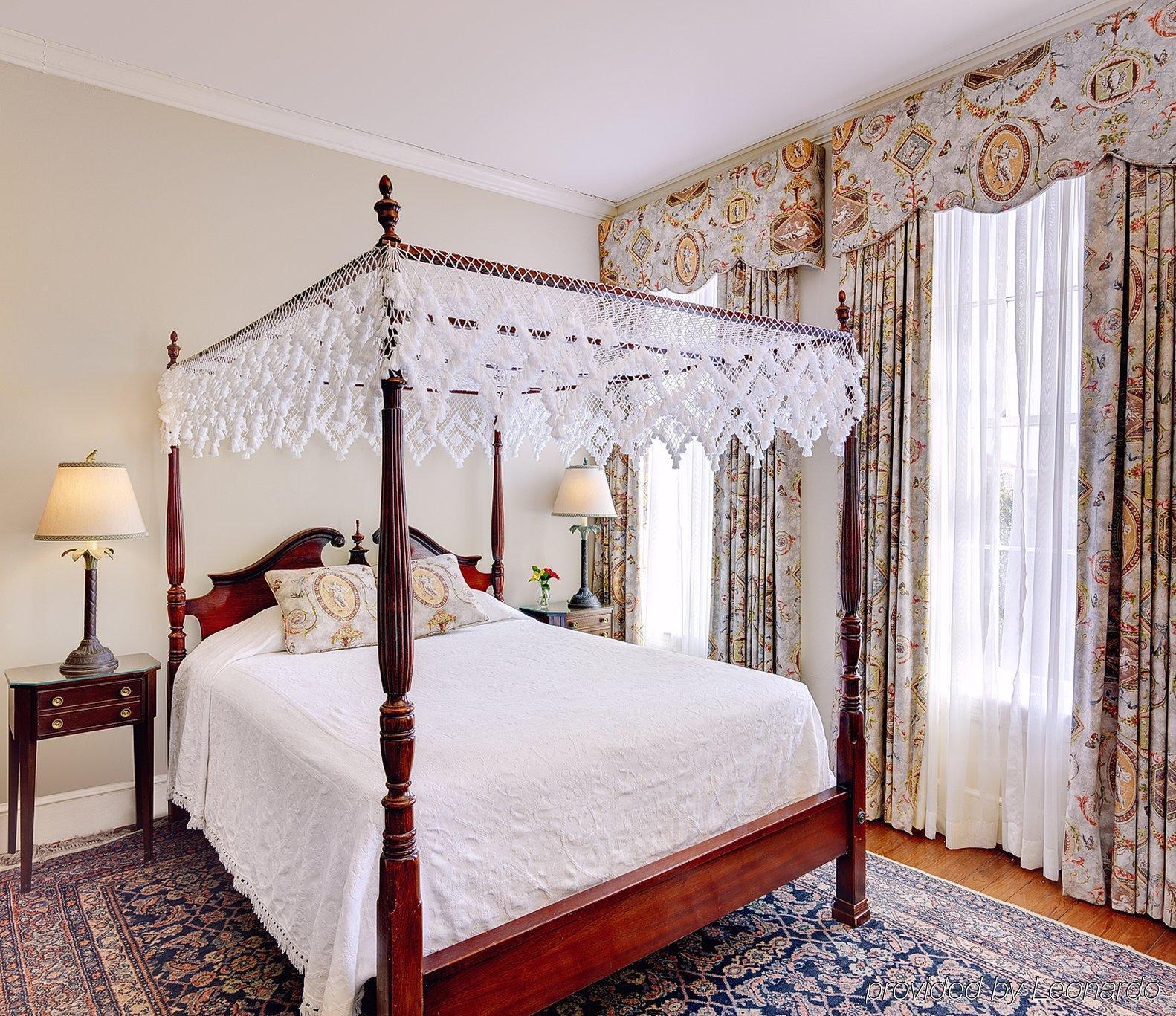 Kings Courtyard 3*