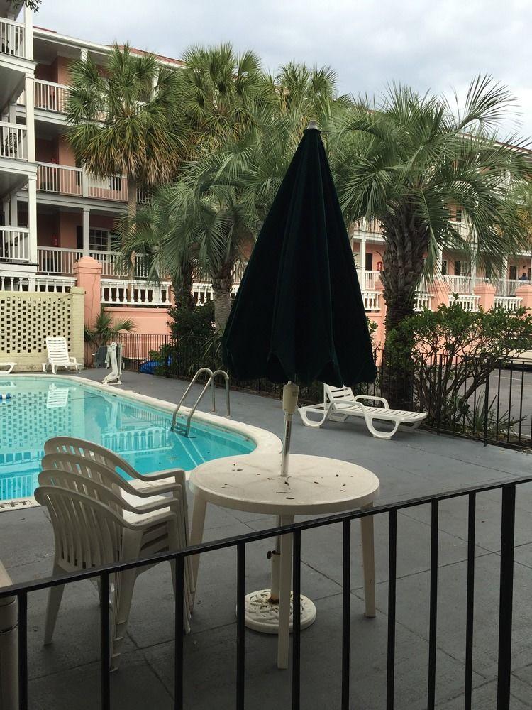 Days By Wyndham Historic District Hotel Charleston