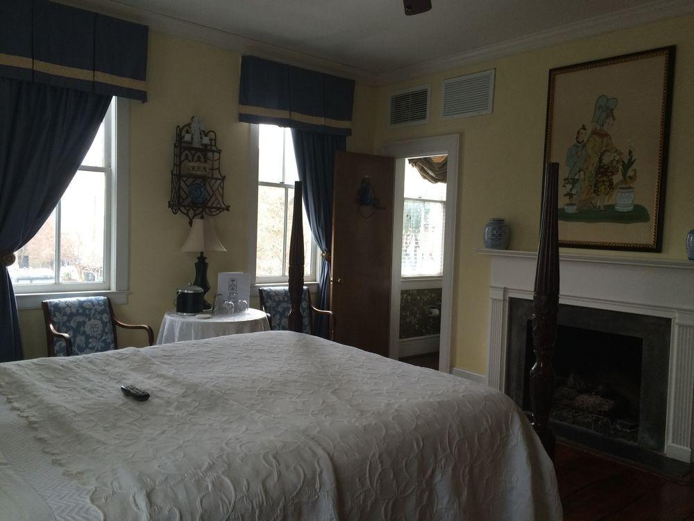Barksdale House Bed & Breakfast