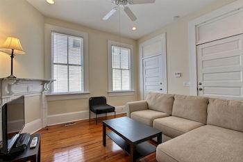 Villa The Hawthorne By Low Country Rentals *
